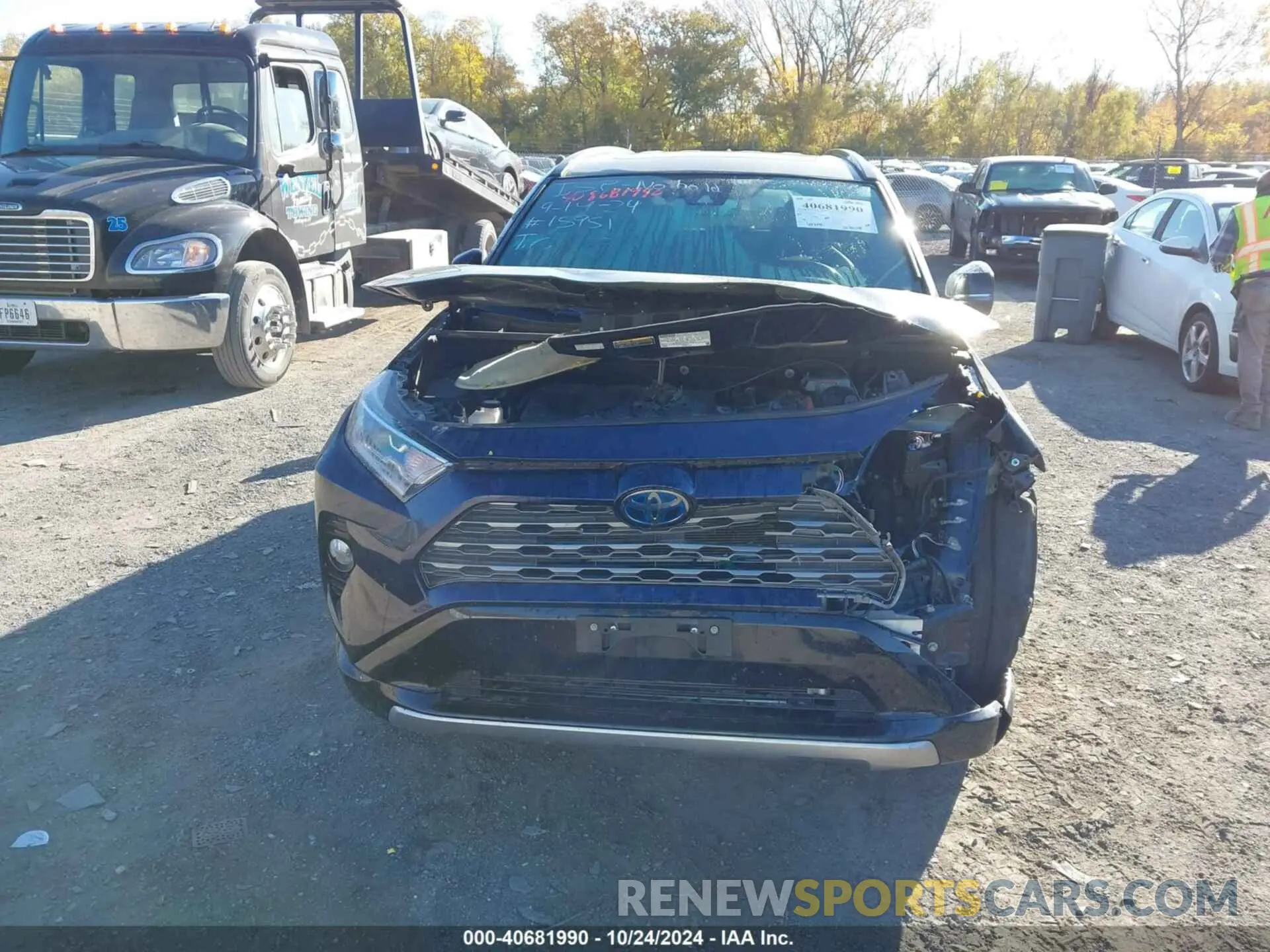 12 fotografías del automóvil dañado JTMEWRFV2KJ002390 TOYOTA RAV4 HYBRID 2019