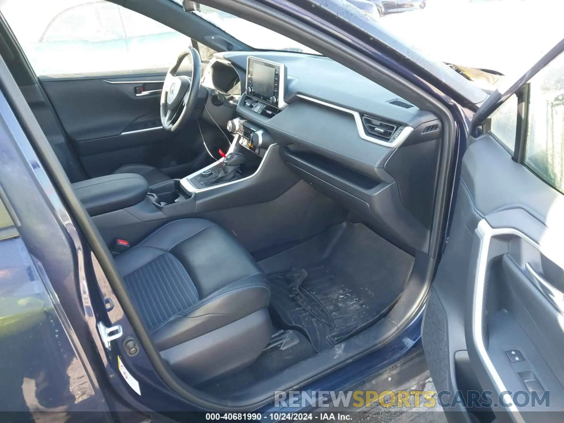 5 fotografías del automóvil dañado JTMEWRFV2KJ002390 TOYOTA RAV4 HYBRID 2019