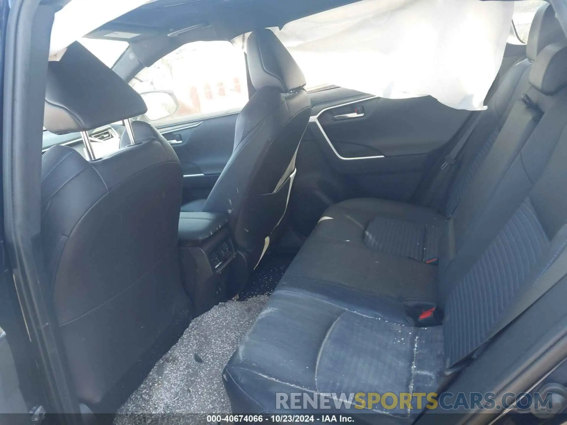 8 fotografías del automóvil dañado JTMEWRFV3KD509989 TOYOTA RAV4 HYBRID 2019