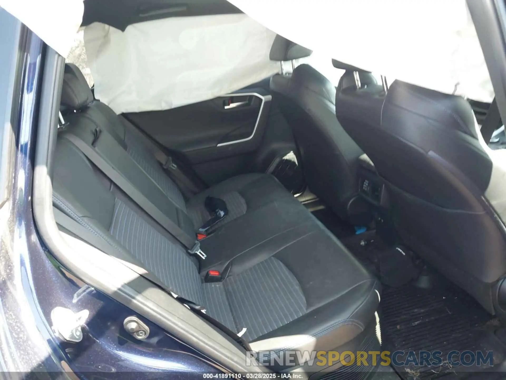 8 fotografías del automóvil dañado JTMEWRFV4KD508494 TOYOTA RAV4 HYBRID 2019