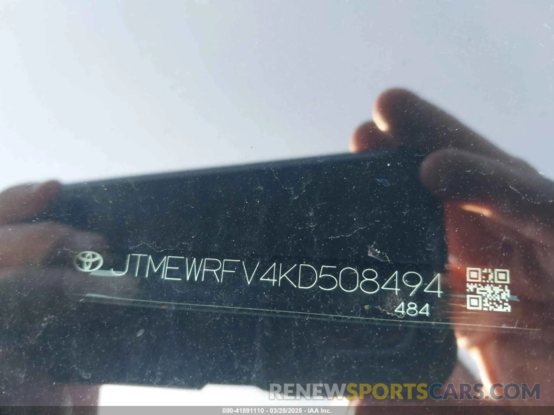9 fotografías del automóvil dañado JTMEWRFV4KD508494 TOYOTA RAV4 HYBRID 2019