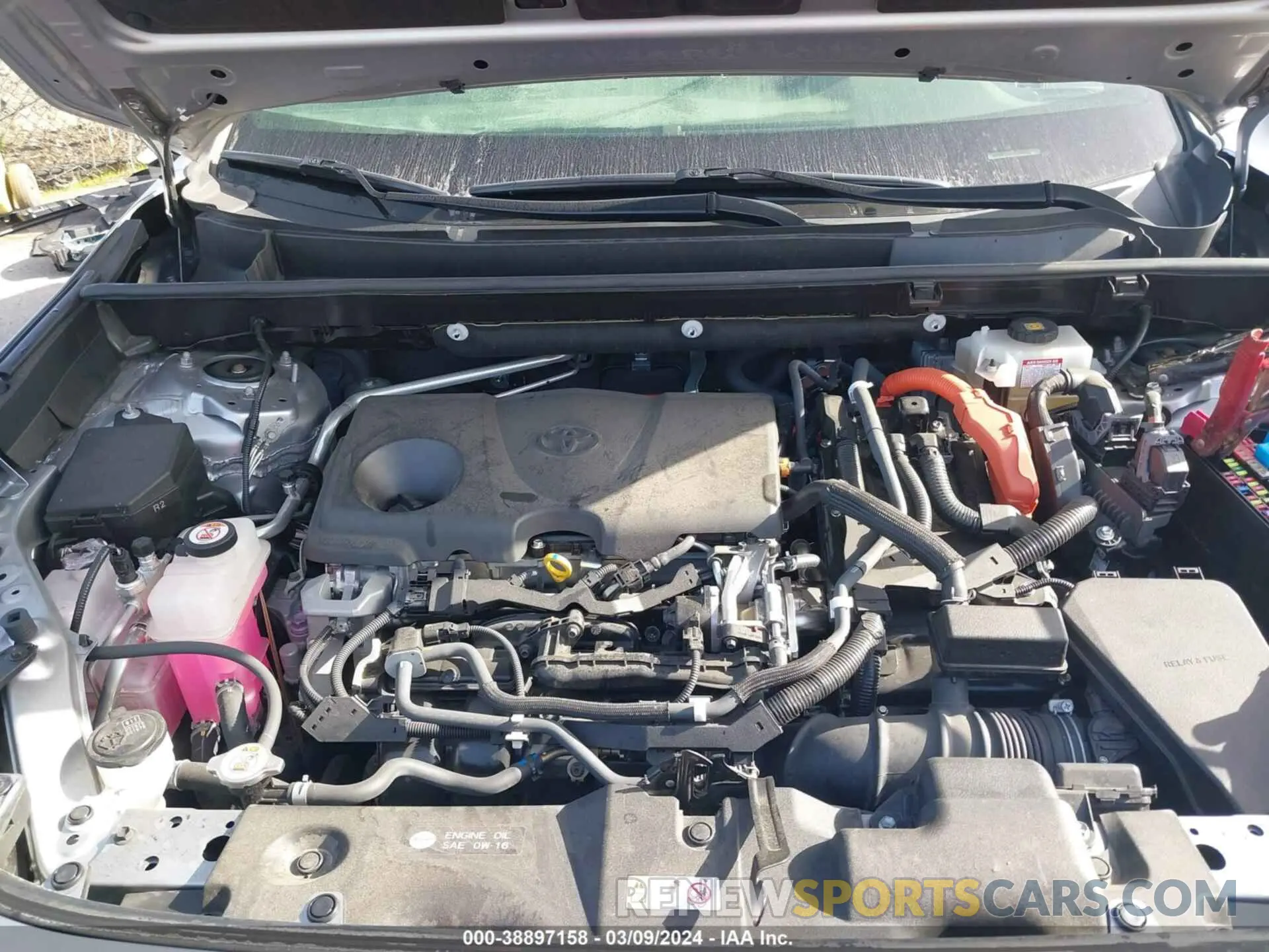 10 fotografías del automóvil dañado JTMEWRFV5KJ026912 TOYOTA RAV4 HYBRID 2019