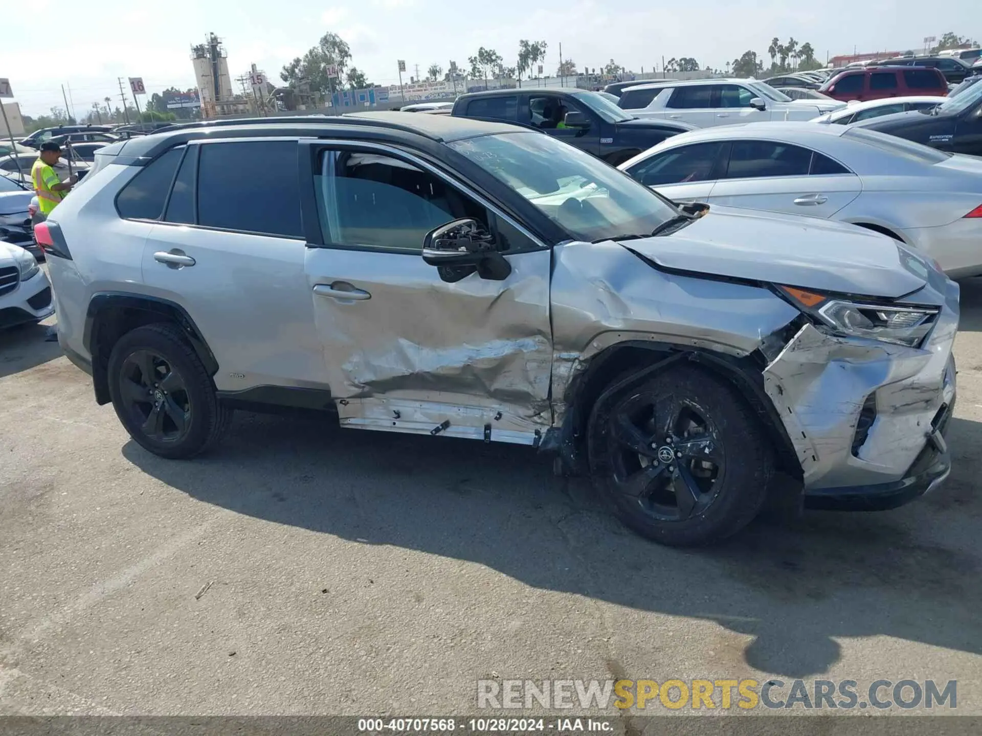 13 fotografías del automóvil dañado JTMEWRFV7KJ022912 TOYOTA RAV4 HYBRID 2019