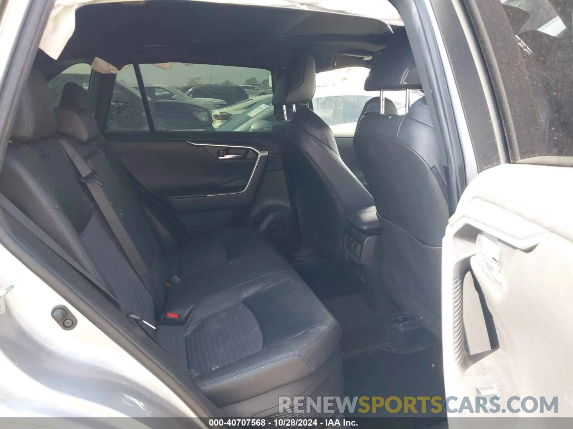 8 fotografías del automóvil dañado JTMEWRFV7KJ022912 TOYOTA RAV4 HYBRID 2019