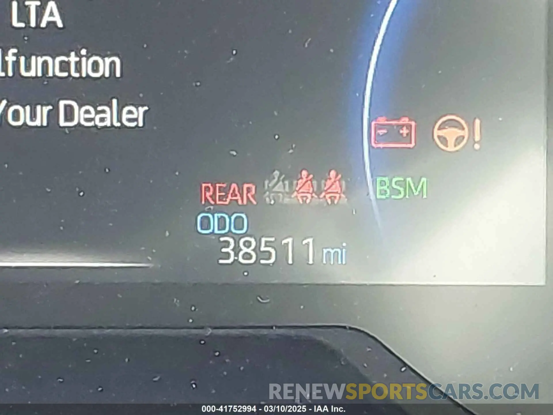16 fotografías del automóvil dañado JTMEWRFV8KJ018352 TOYOTA RAV4 HYBRID 2019