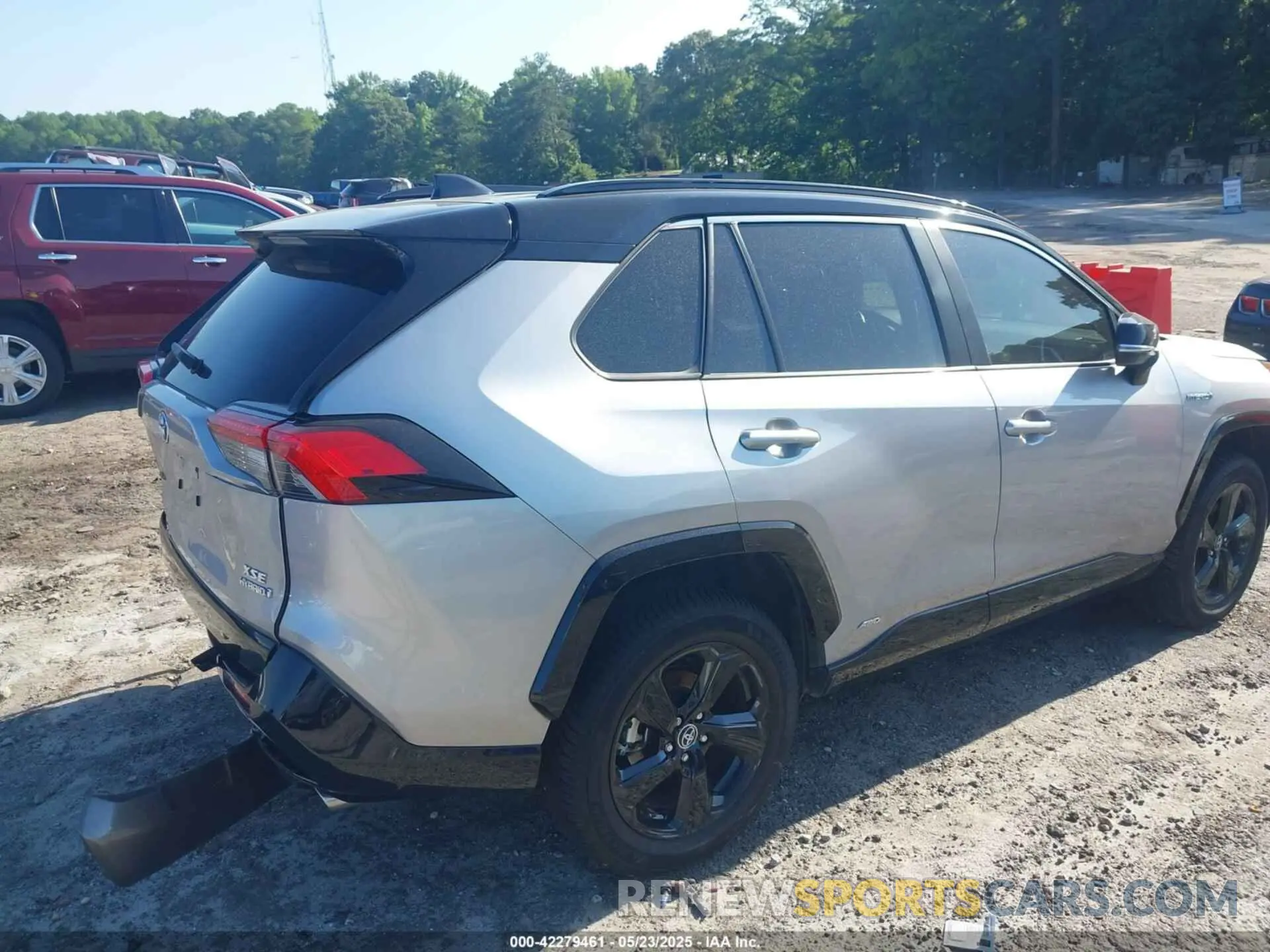 4 fotografías del automóvil dañado JTMEWRFV9KJ006324 TOYOTA RAV4 HYBRID 2019