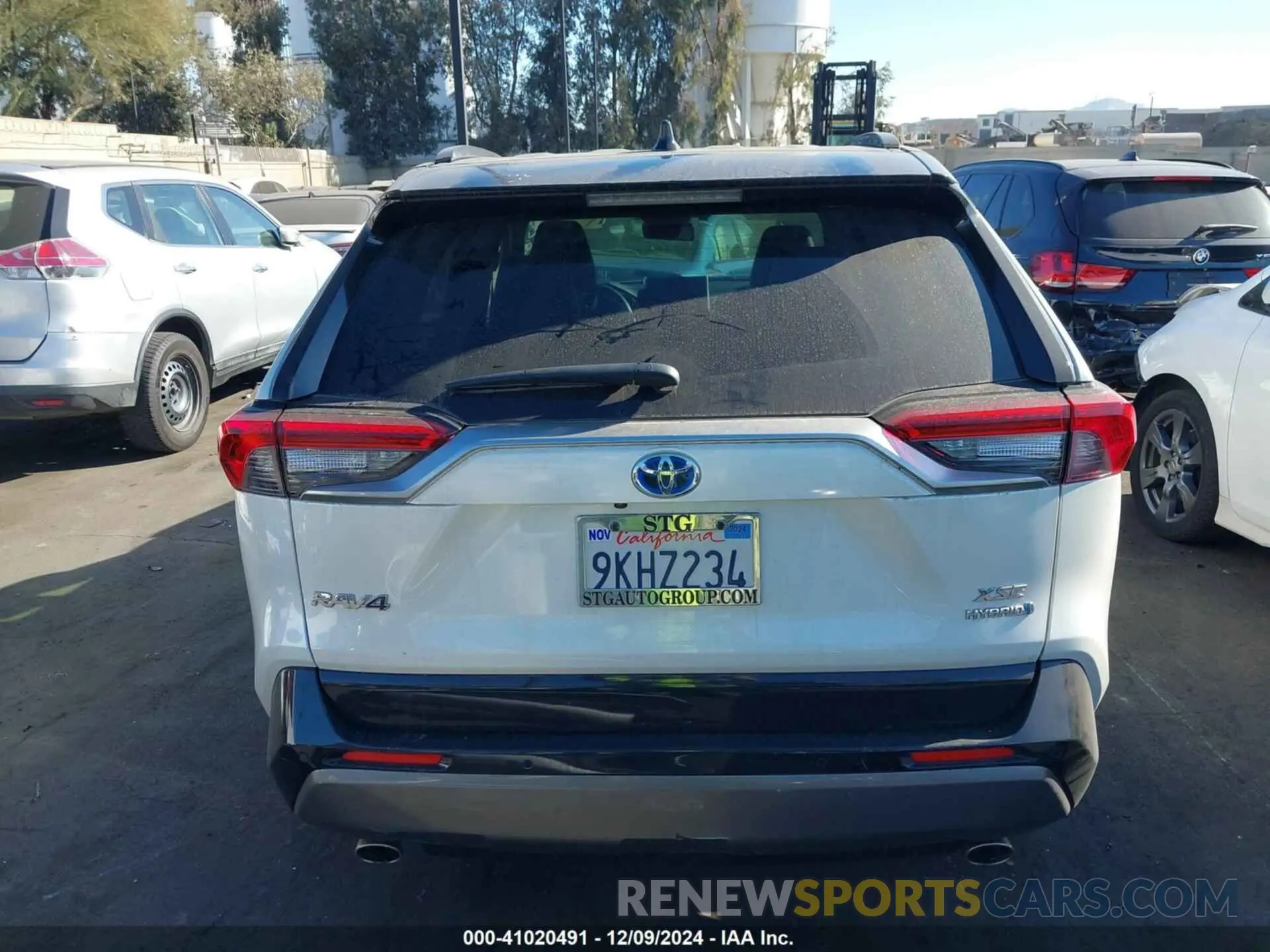 16 fotografías del automóvil dañado JTMEWRFVXKD505289 TOYOTA RAV4 HYBRID 2019