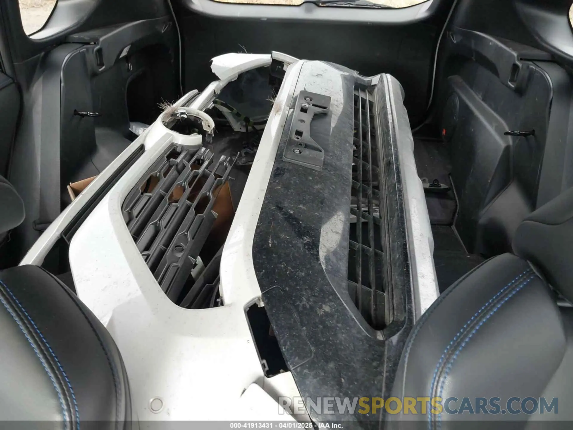 19 fotografías del automóvil dañado JTMEWRFVXKD511853 TOYOTA RAV4 HYBRID 2019
