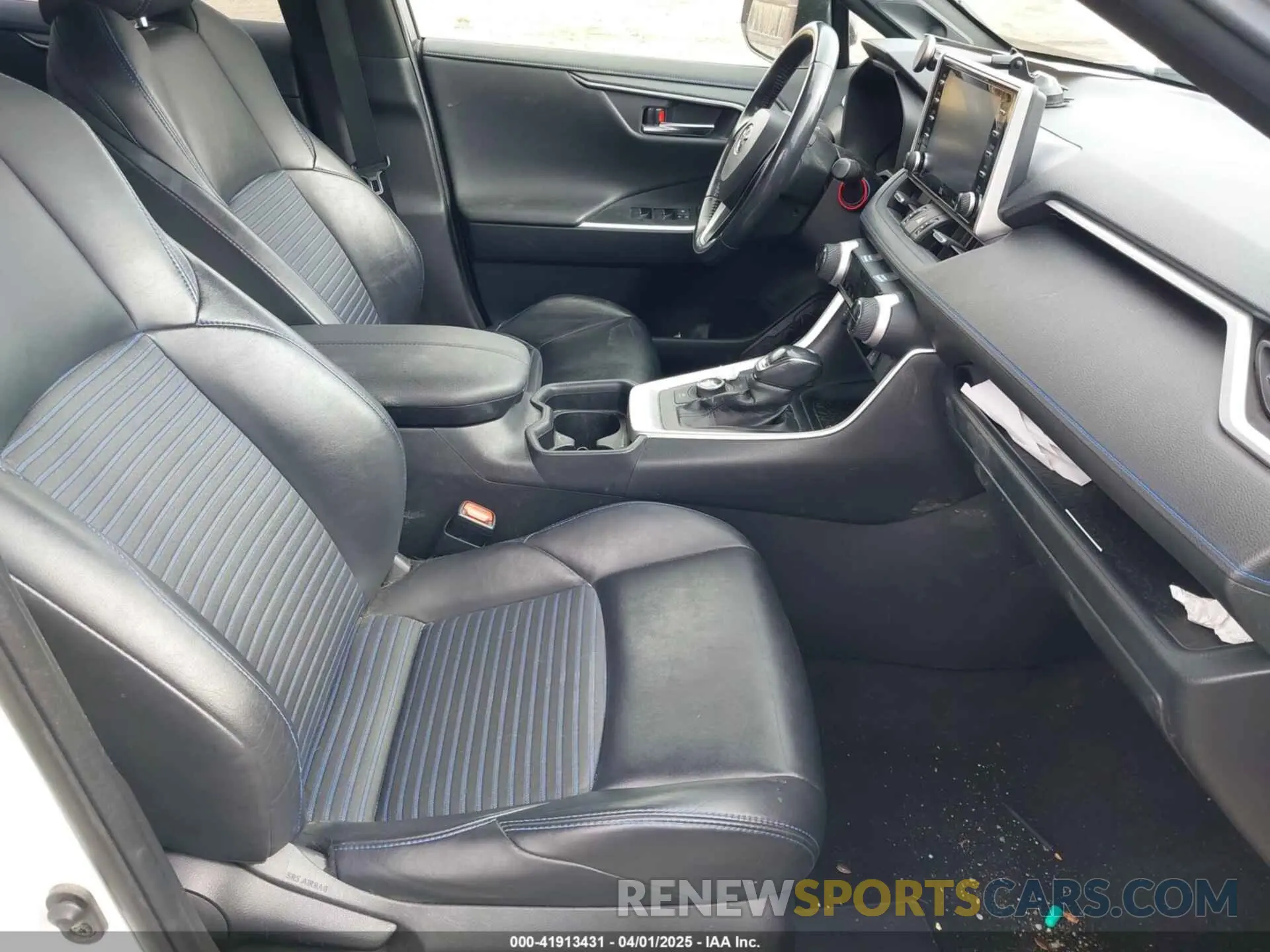 22 fotografías del automóvil dañado JTMEWRFVXKD511853 TOYOTA RAV4 HYBRID 2019
