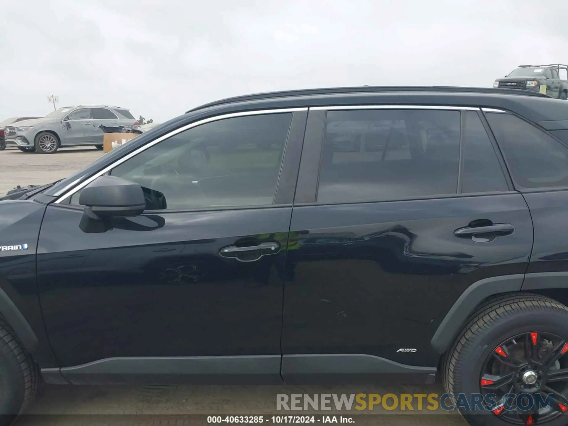 15 fotografías del automóvil dañado JTMLWRFV2KD002749 TOYOTA RAV4 HYBRID 2019