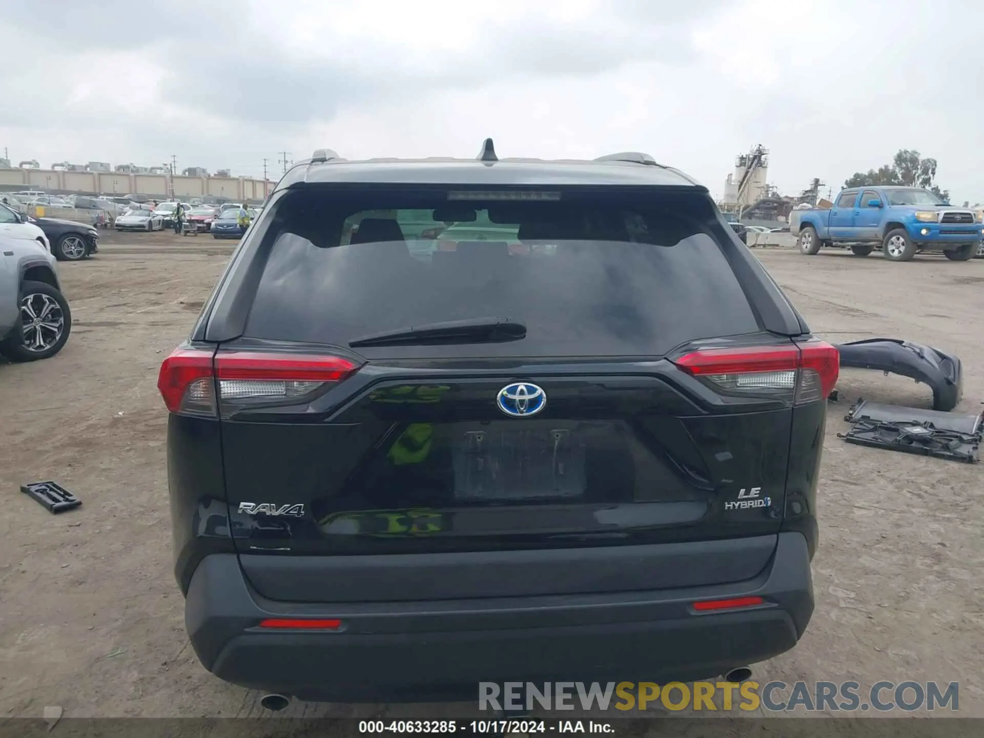 17 fotografías del automóvil dañado JTMLWRFV2KD002749 TOYOTA RAV4 HYBRID 2019