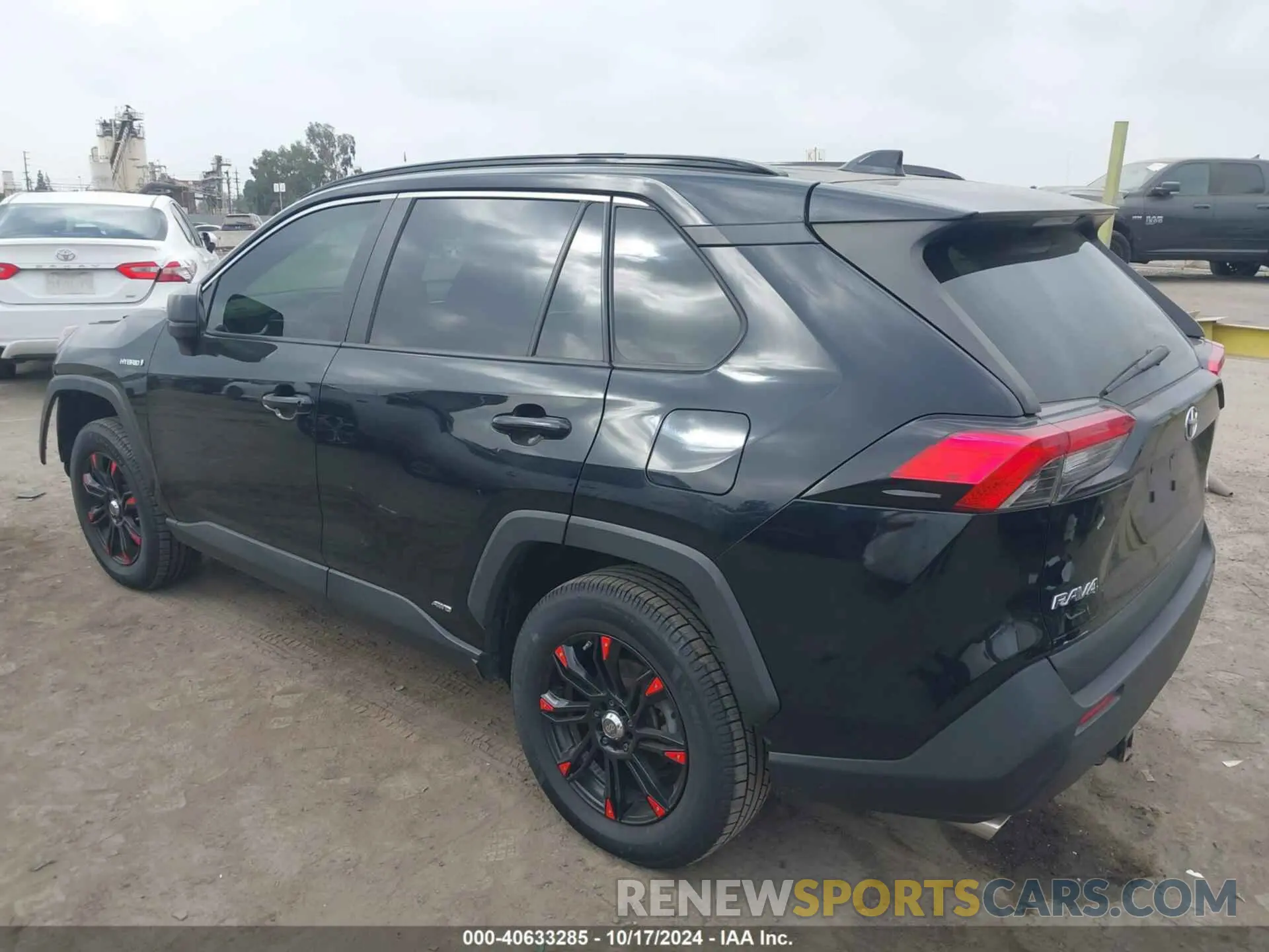 3 fotografías del automóvil dañado JTMLWRFV2KD002749 TOYOTA RAV4 HYBRID 2019