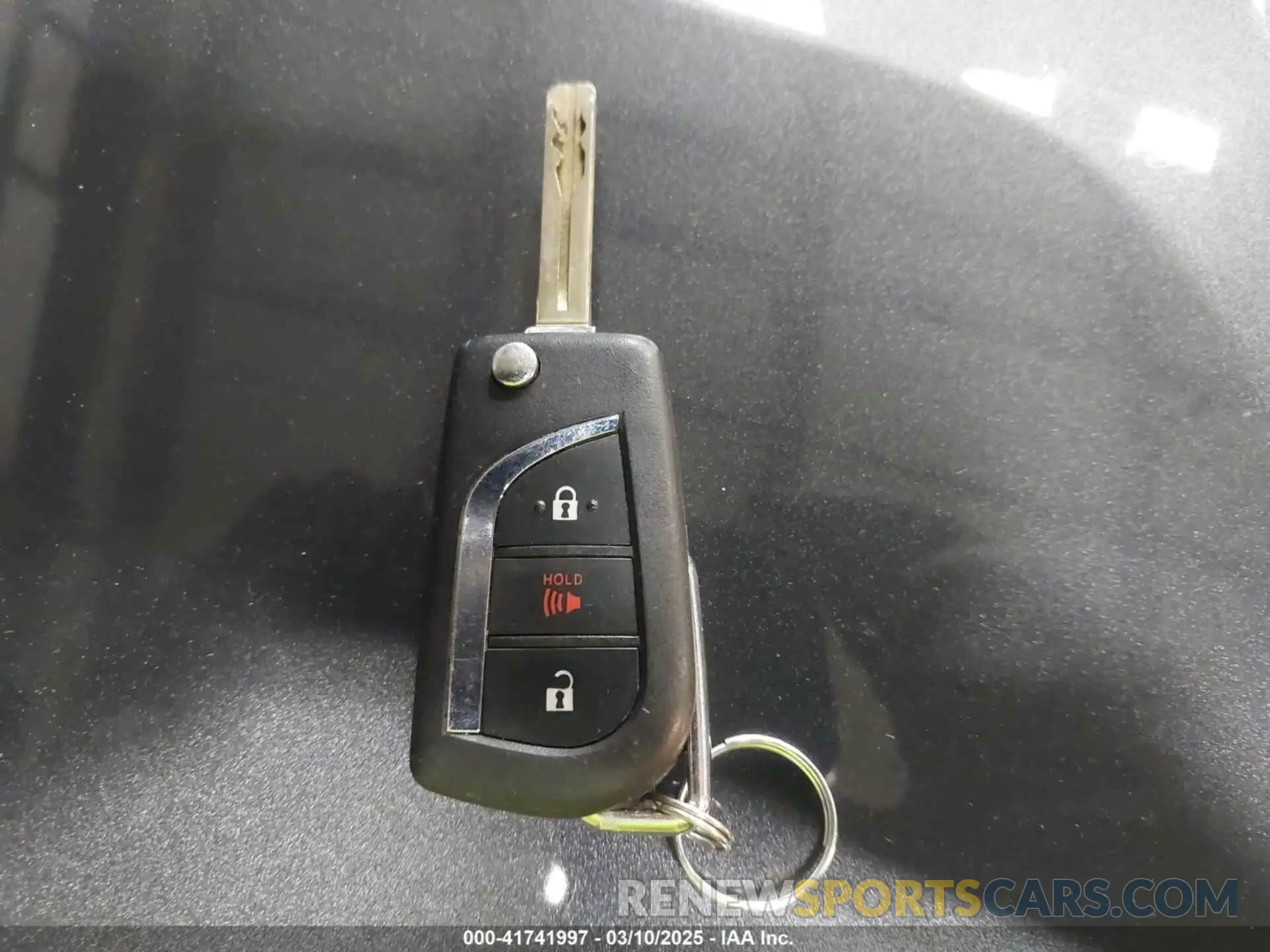 11 fotografías del automóvil dañado JTMMWRFV1KD026481 TOYOTA RAV4 HYBRID 2019