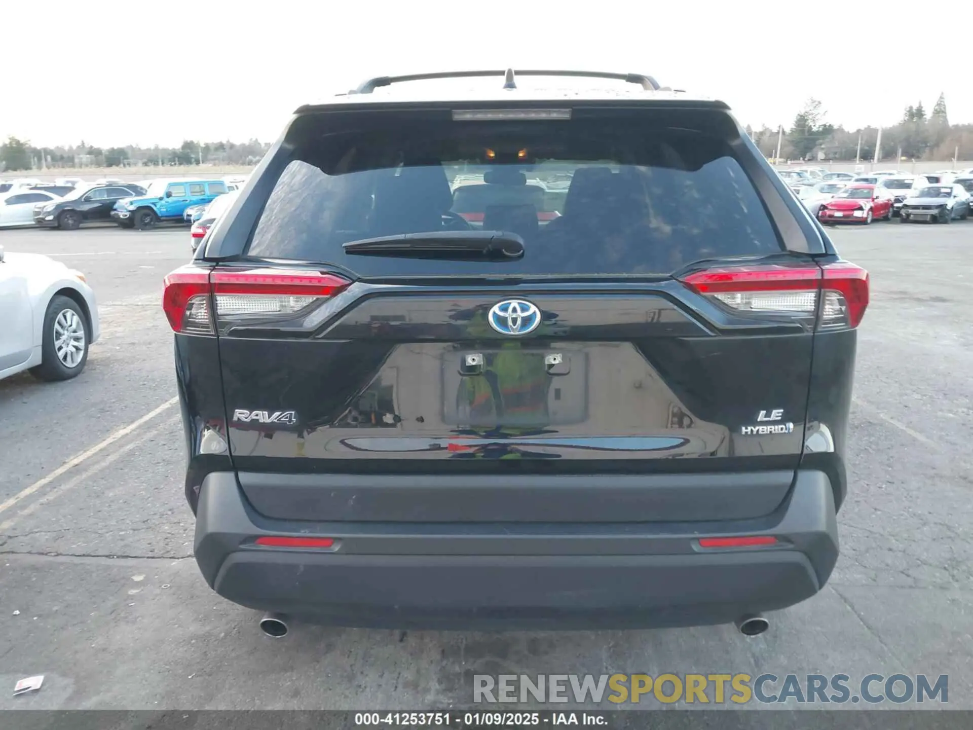 15 fotografías del automóvil dañado JTMMWRFV1KD502423 TOYOTA RAV4 HYBRID 2019
