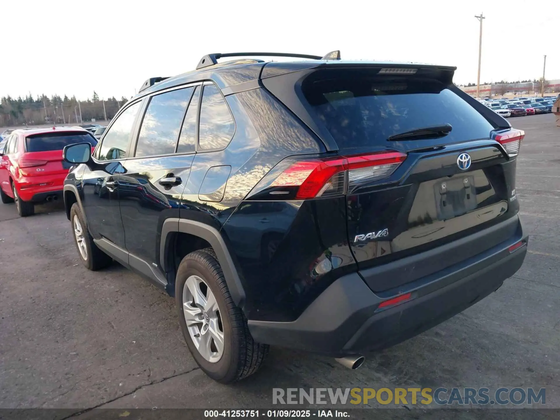 3 fotografías del automóvil dañado JTMMWRFV1KD502423 TOYOTA RAV4 HYBRID 2019