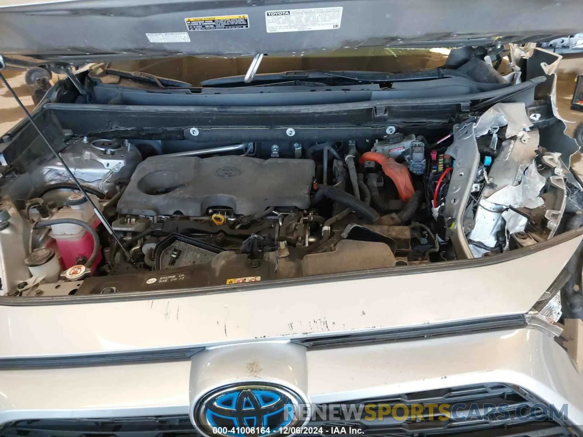 10 fotografías del automóvil dañado JTMMWRFV1KD513874 TOYOTA RAV4 HYBRID 2019