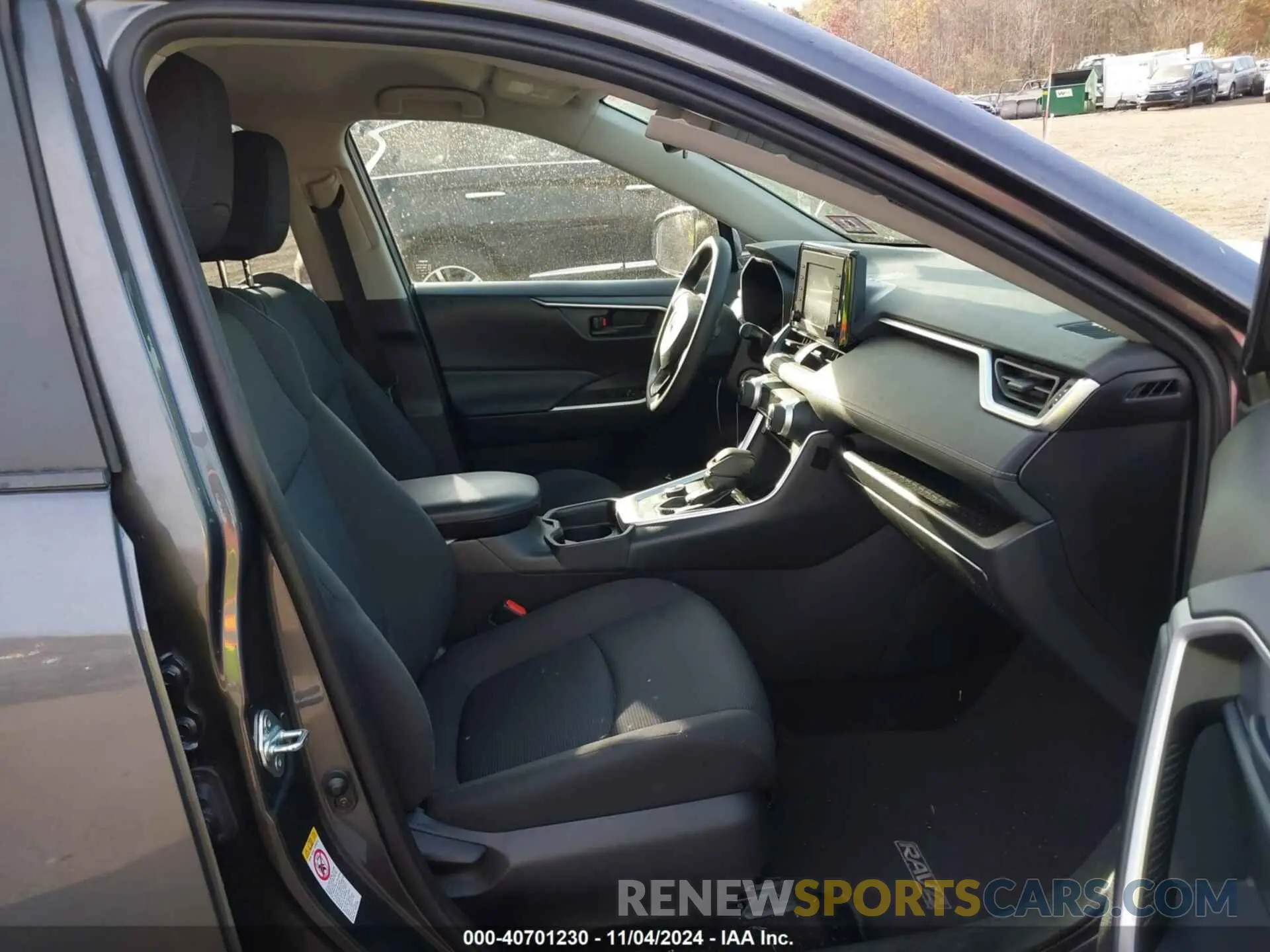 5 fotografías del automóvil dañado JTMMWRFV6KD013046 TOYOTA RAV4 HYBRID 2019