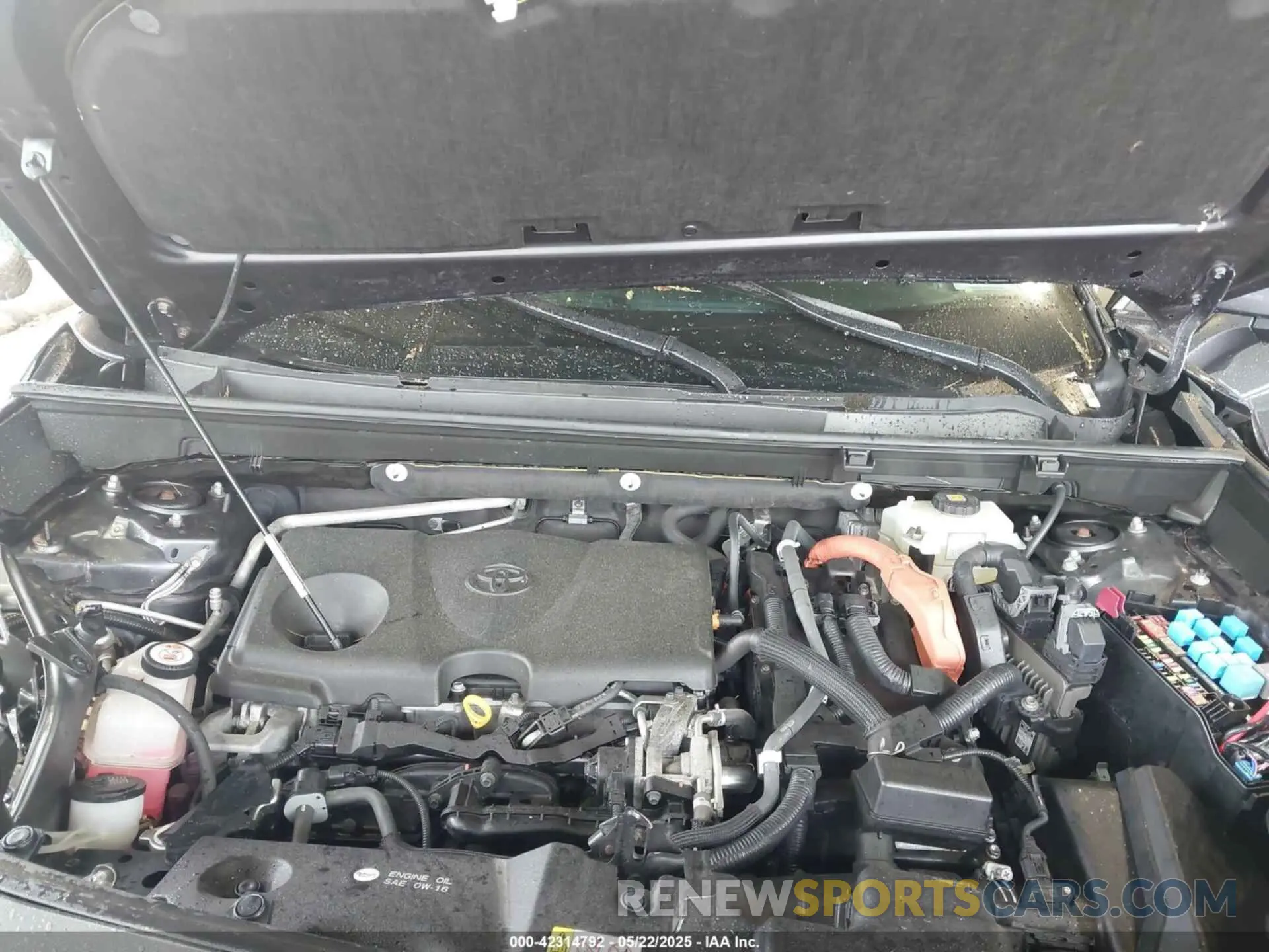 10 fotografías del automóvil dañado JTMMWRFV6KD020675 TOYOTA RAV4 HYBRID 2019