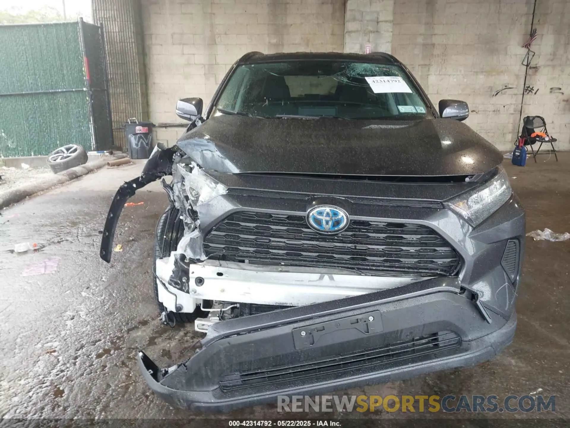 12 fotografías del automóvil dañado JTMMWRFV6KD020675 TOYOTA RAV4 HYBRID 2019