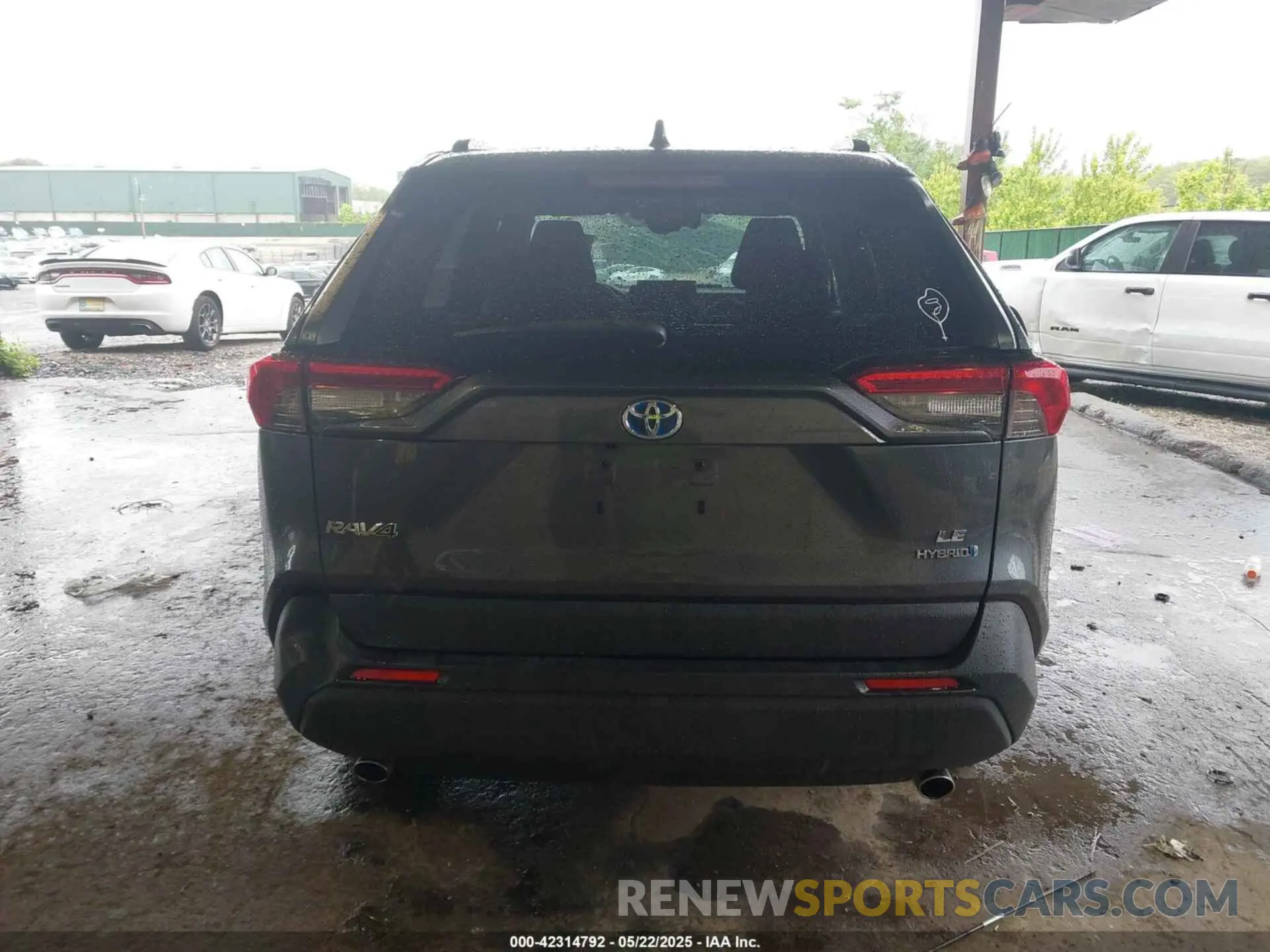 16 fotografías del automóvil dañado JTMMWRFV6KD020675 TOYOTA RAV4 HYBRID 2019