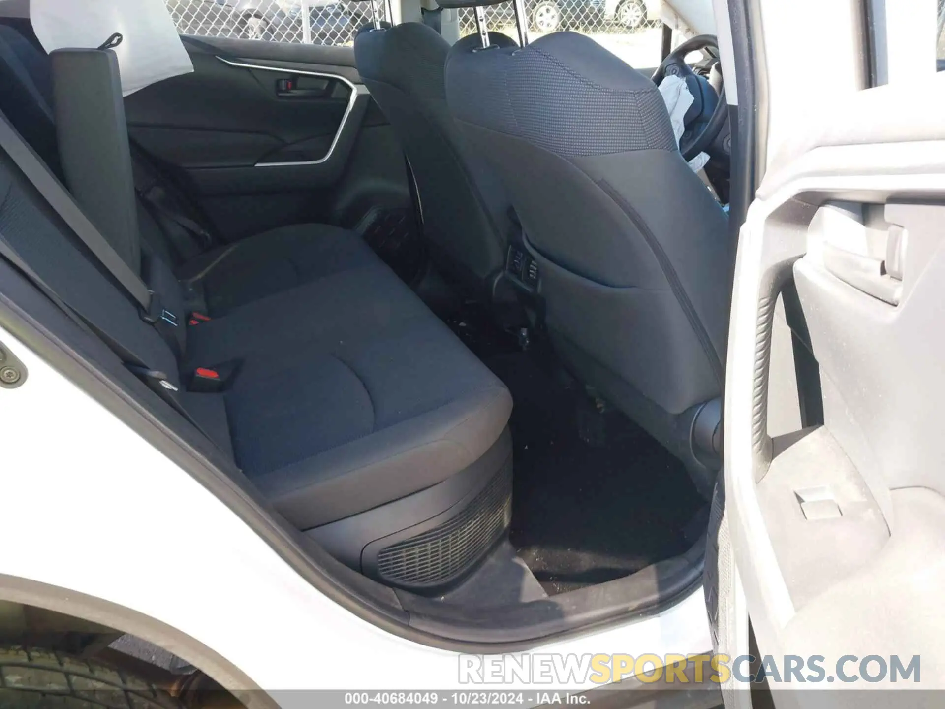 8 fotografías del automóvil dañado JTMMWRFV8KD035968 TOYOTA RAV4 HYBRID 2019