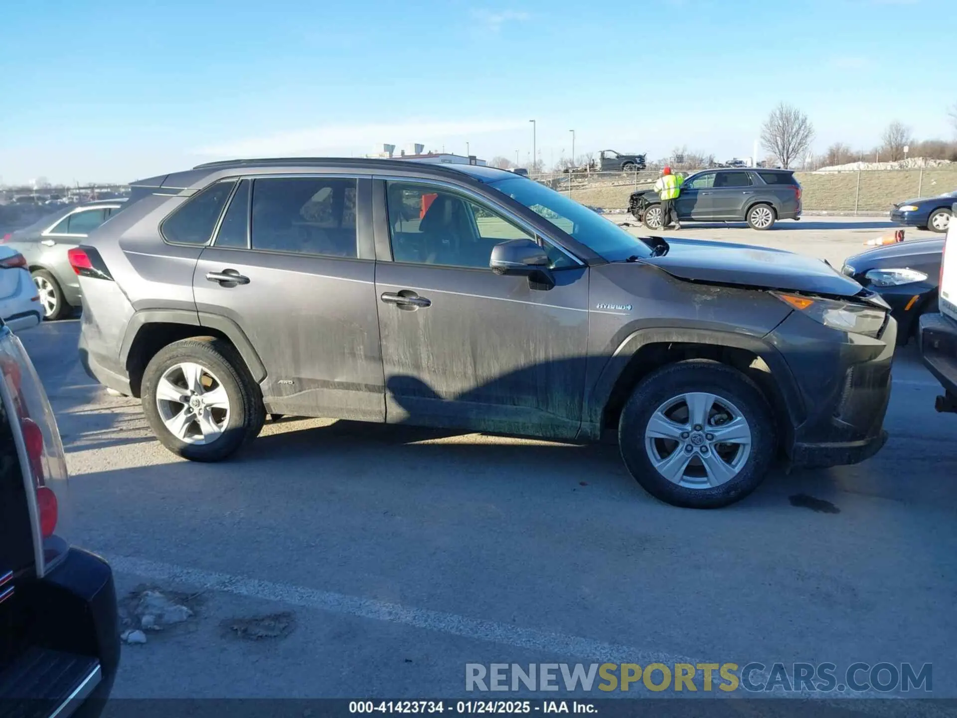 14 fotografías del automóvil dañado JTMMWRFV9KD009024 TOYOTA RAV4 HYBRID 2019
