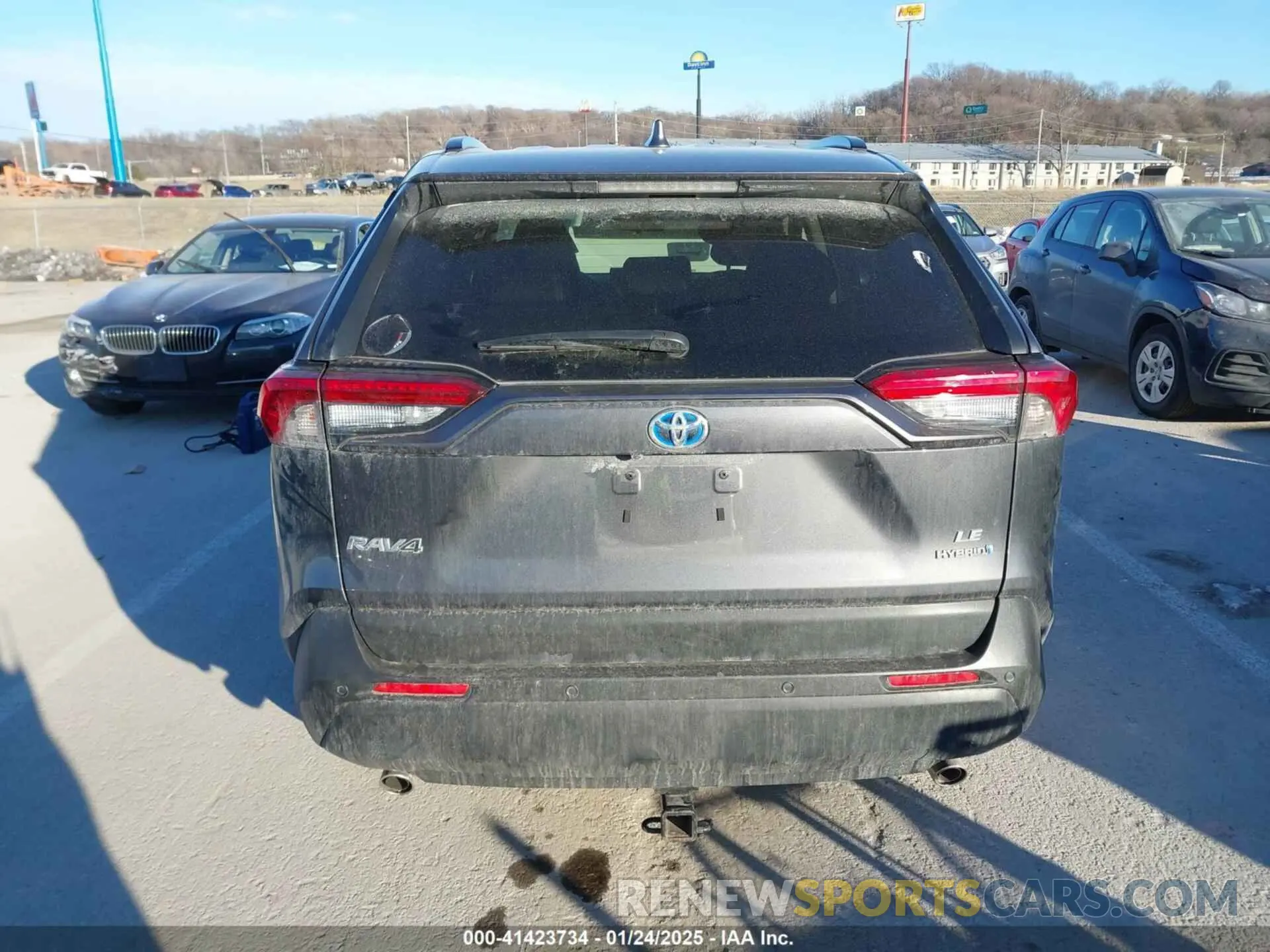 17 fotografías del automóvil dañado JTMMWRFV9KD009024 TOYOTA RAV4 HYBRID 2019