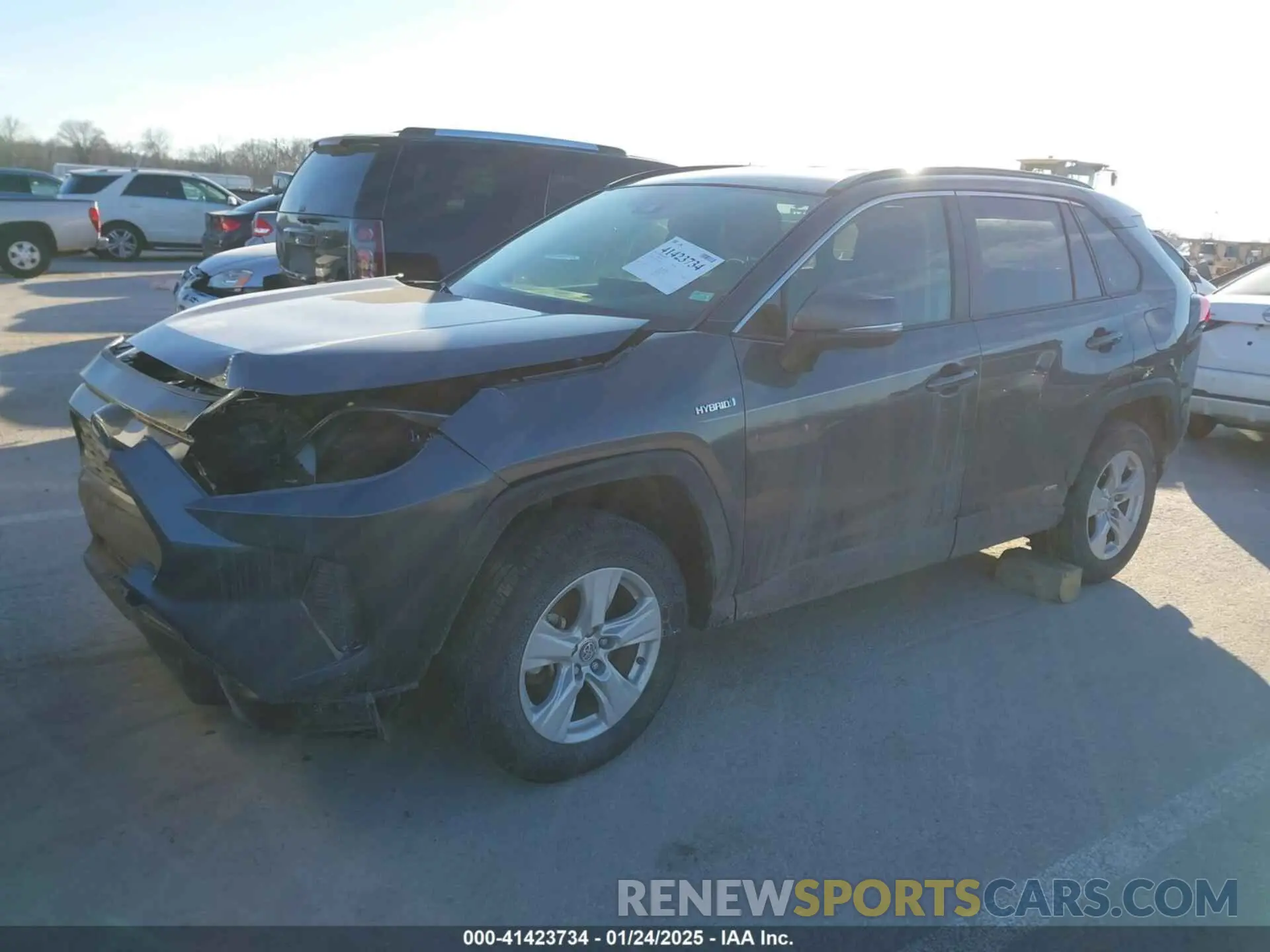 2 fotografías del automóvil dañado JTMMWRFV9KD009024 TOYOTA RAV4 HYBRID 2019