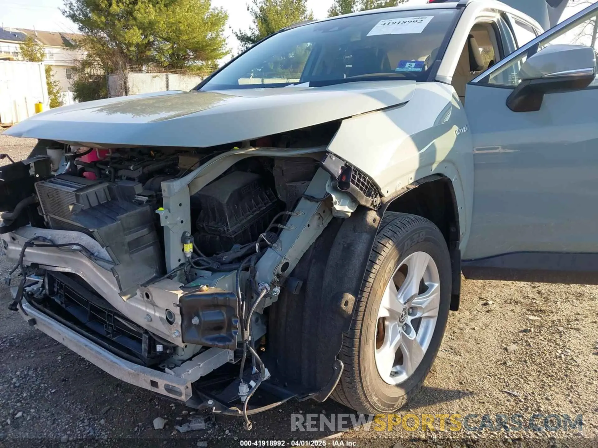 17 fotografías del automóvil dañado JTMRWRFV0KD013274 TOYOTA RAV4 HYBRID 2019