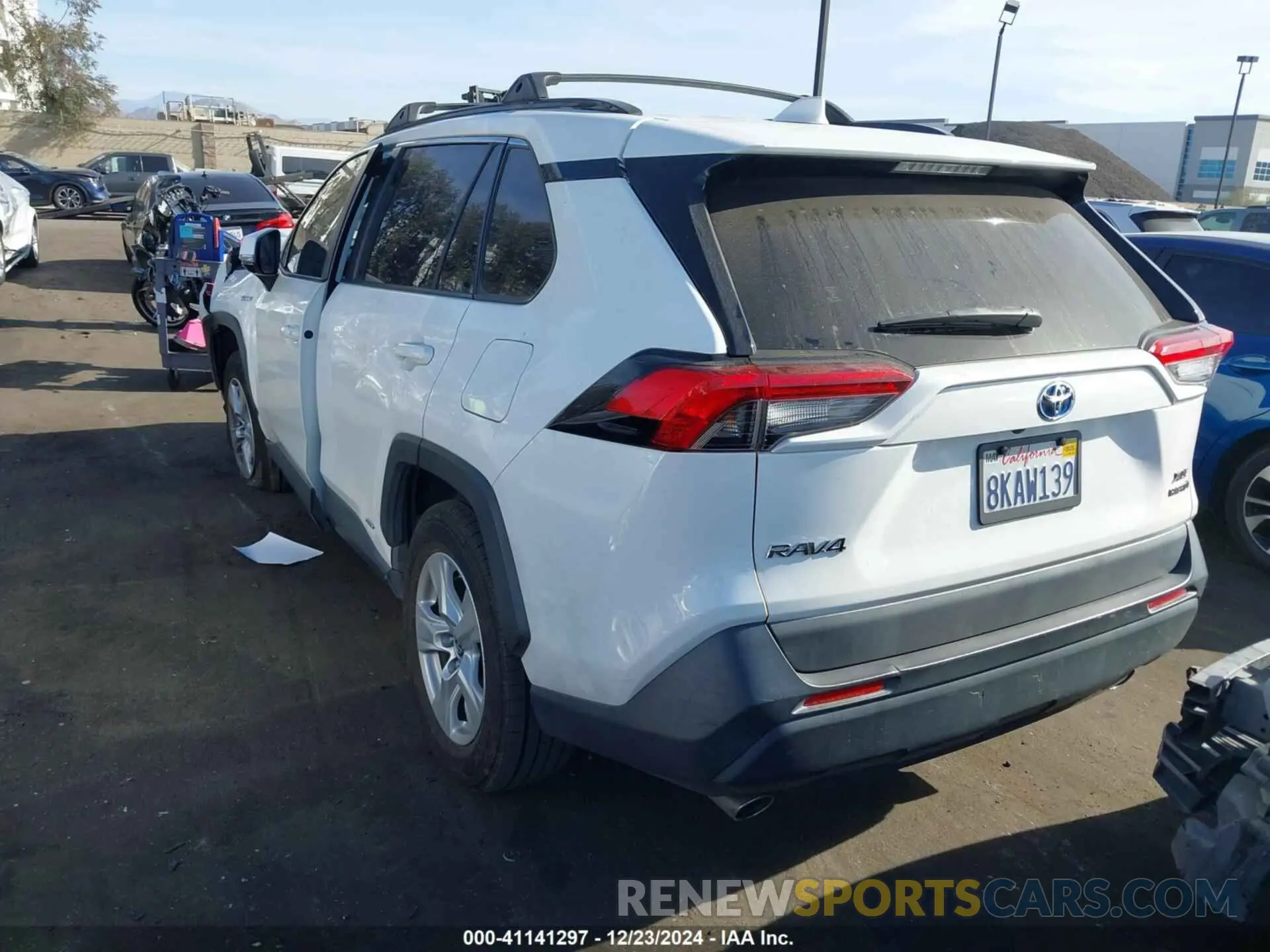 3 fotografías del automóvil dañado JTMRWRFV0KD017986 TOYOTA RAV4 HYBRID 2019