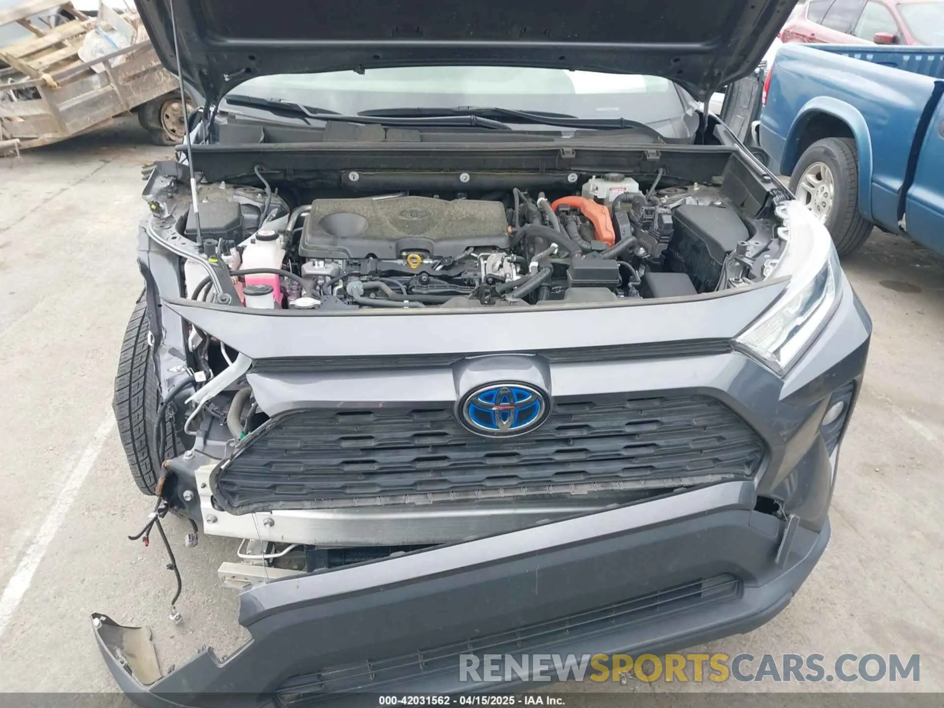 10 fotografías del automóvil dañado JTMRWRFV0KD505268 TOYOTA RAV4 HYBRID 2019