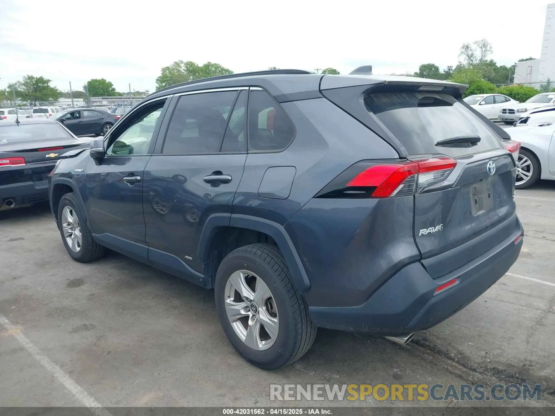 3 fotografías del automóvil dañado JTMRWRFV0KD505268 TOYOTA RAV4 HYBRID 2019