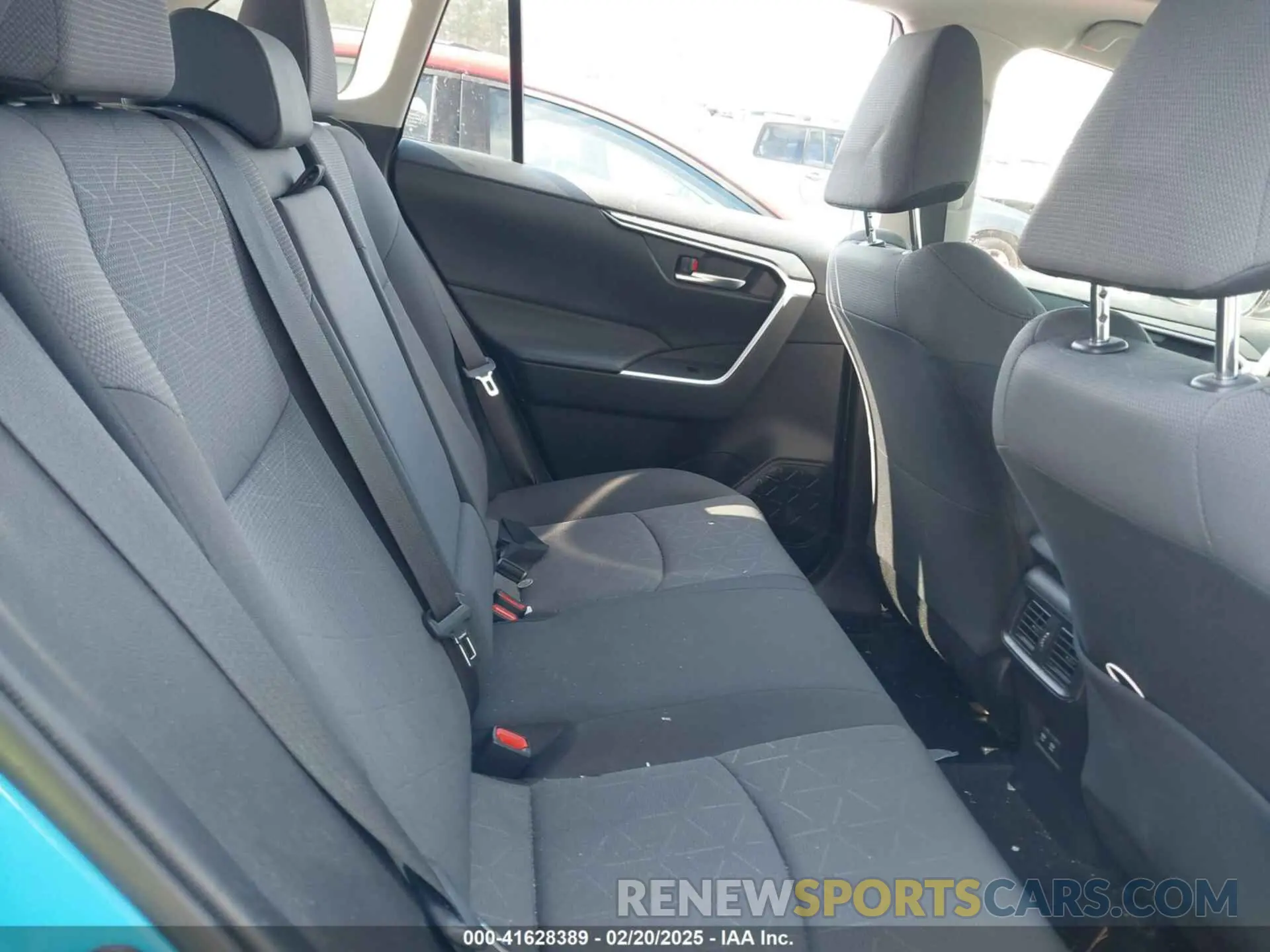 8 fotografías del automóvil dañado JTMRWRFV1KD501083 TOYOTA RAV4 HYBRID 2019