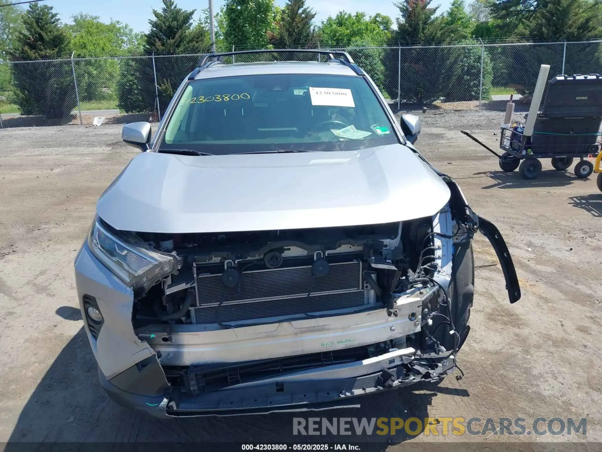12 fotografías del automóvil dañado JTMRWRFV4KD023659 TOYOTA RAV4 HYBRID 2019