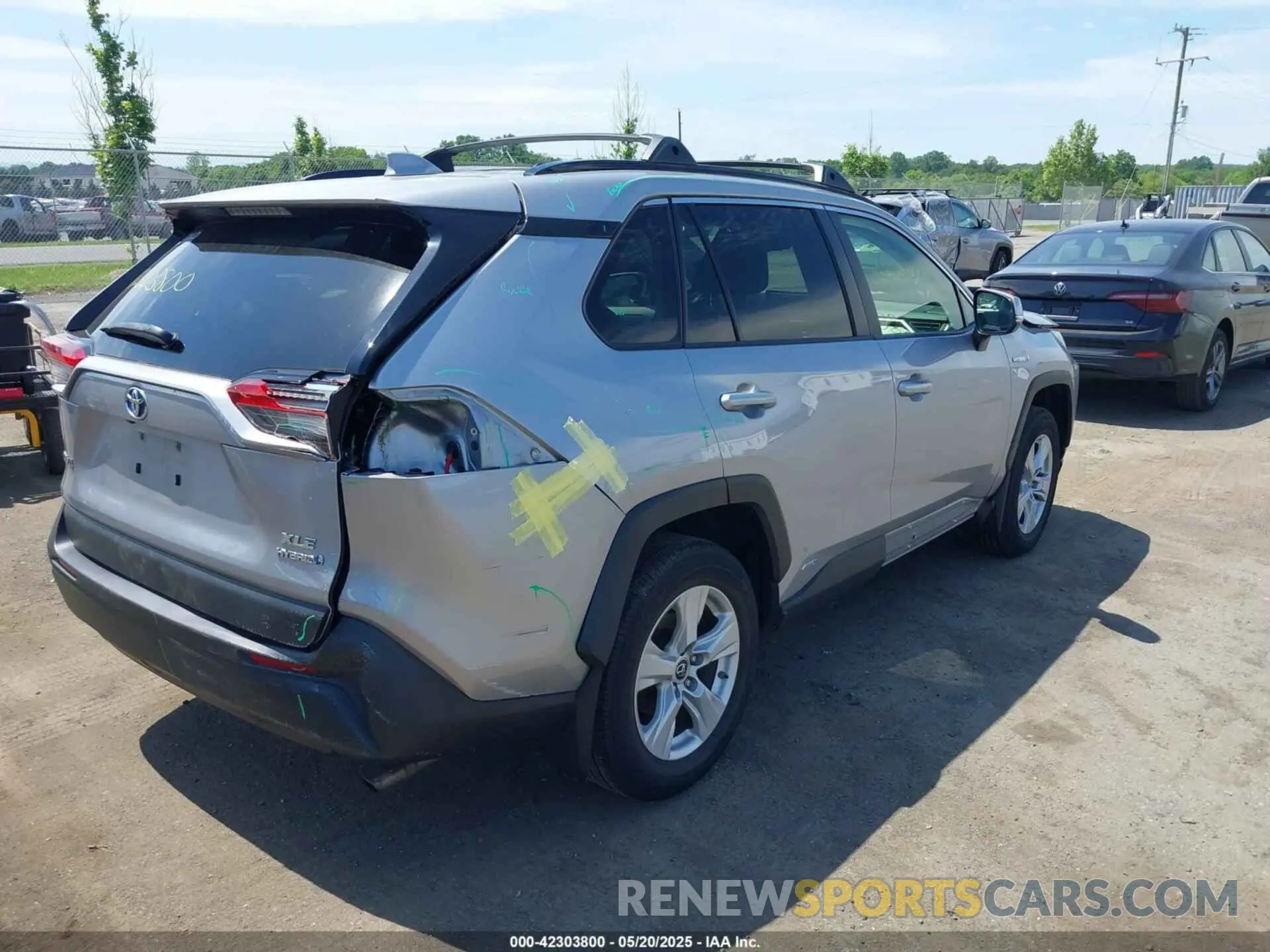 4 fotografías del automóvil dañado JTMRWRFV4KD023659 TOYOTA RAV4 HYBRID 2019