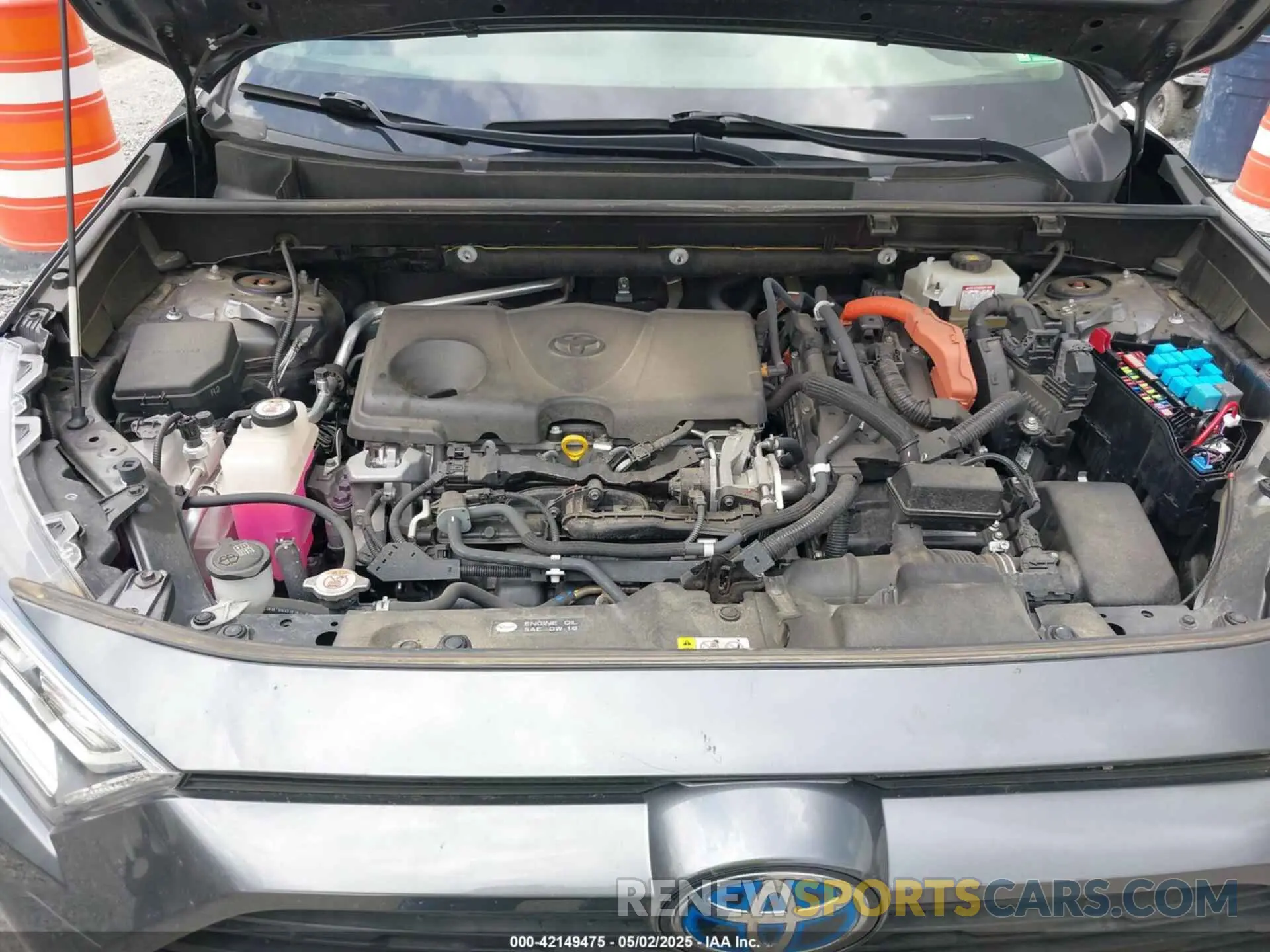 10 fotografías del automóvil dañado JTMRWRFV4KD034399 TOYOTA RAV4 HYBRID 2019
