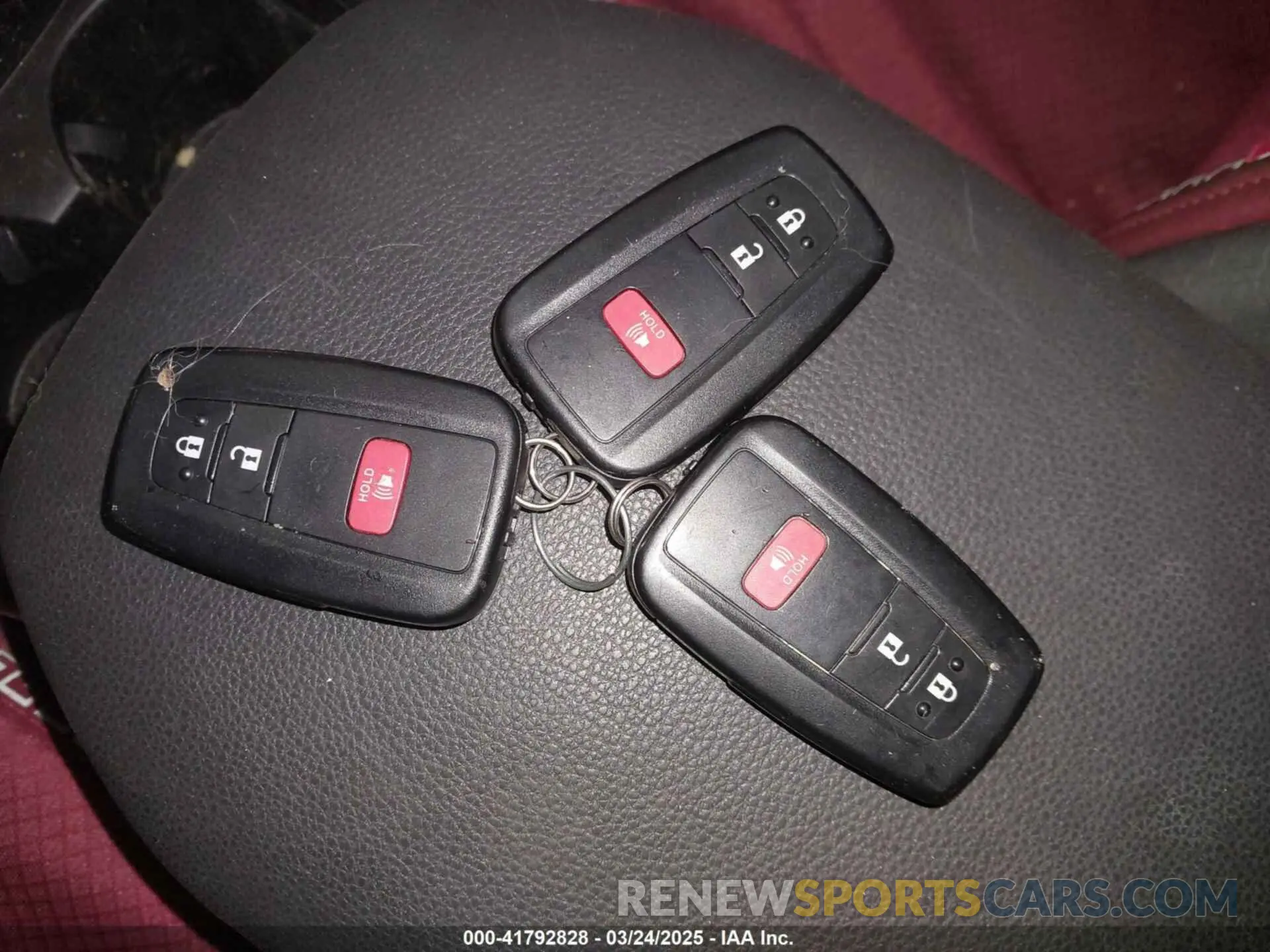 11 fotografías del automóvil dañado JTMRWRFV5KD509865 TOYOTA RAV4 HYBRID 2019