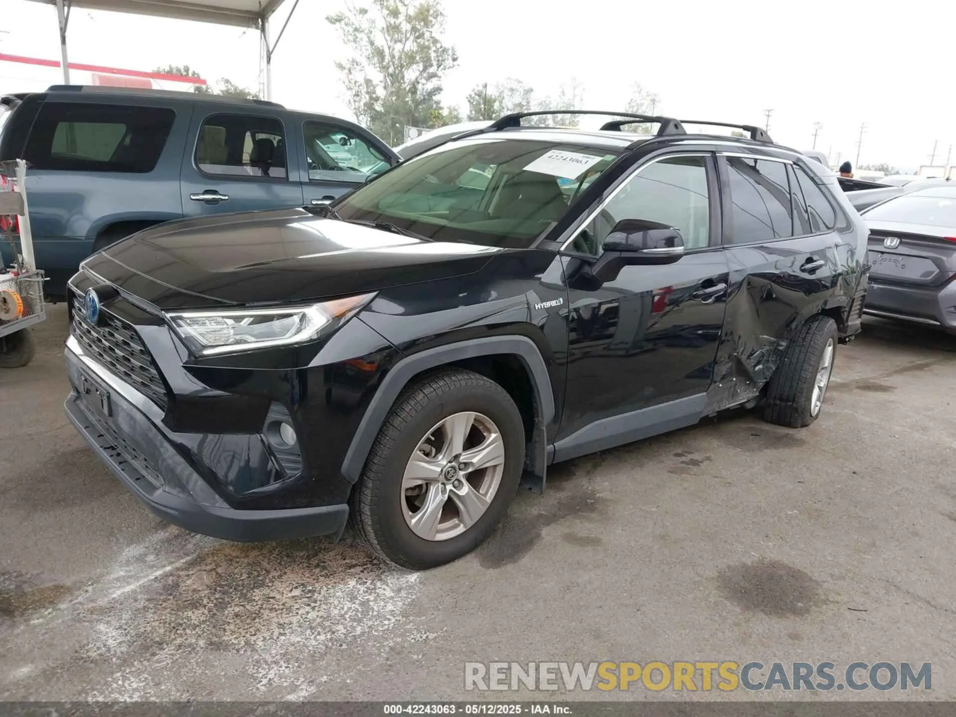 2 fotografías del automóvil dañado JTMRWRFVXKD006946 TOYOTA RAV4 HYBRID 2019