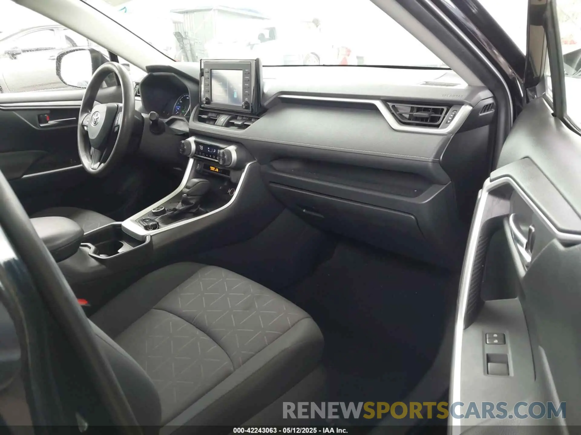 5 fotografías del automóvil dañado JTMRWRFVXKD006946 TOYOTA RAV4 HYBRID 2019