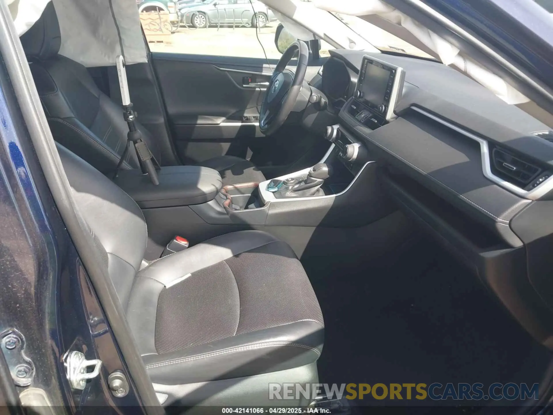 5 fotografías del automóvil dañado 2T3DWRFV0LW070377 TOYOTA RAV4 HYBRID 2020