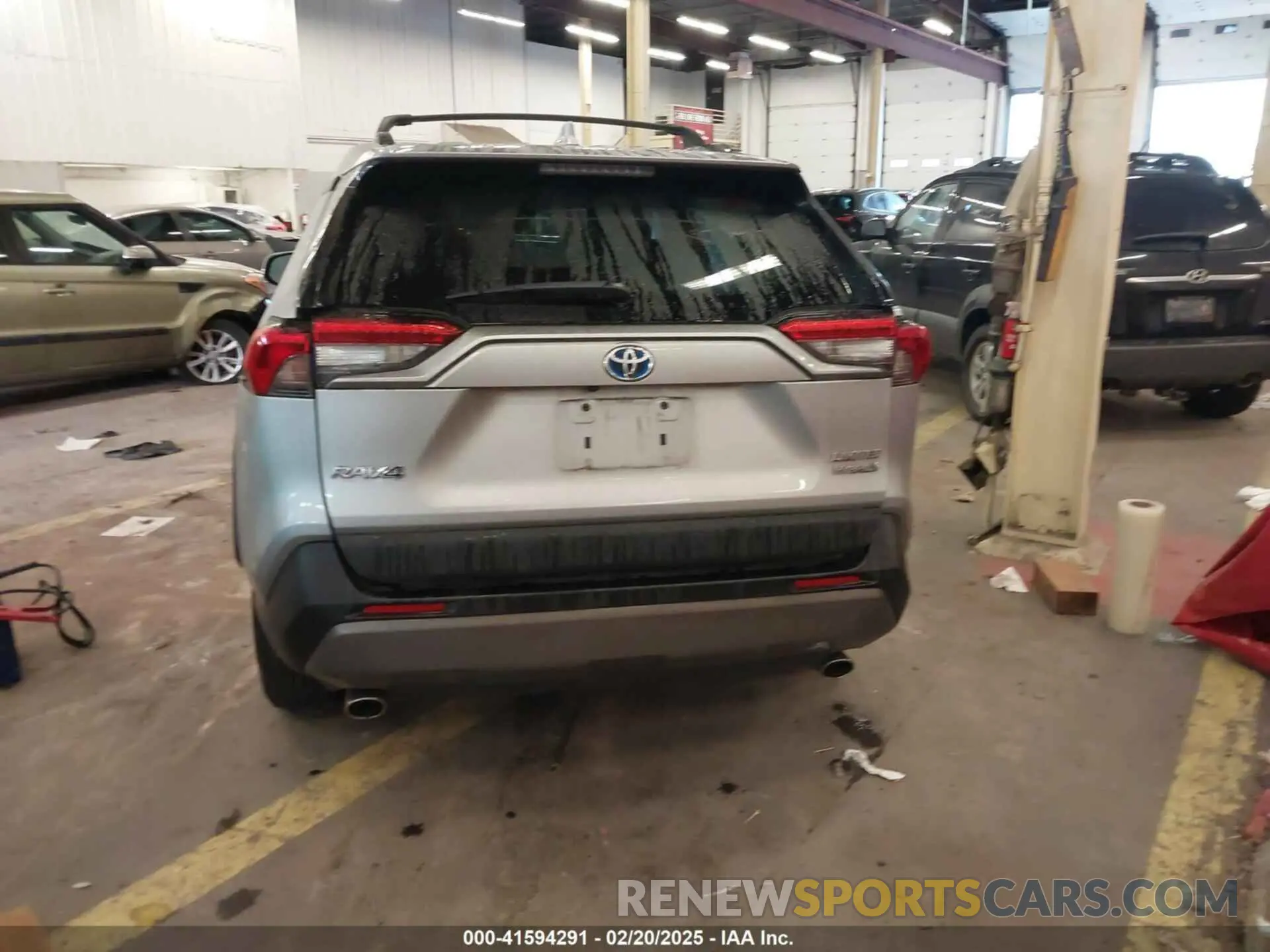 17 fotografías del automóvil dañado 2T3DWRFV5LW051470 TOYOTA RAV4 HYBRID 2020