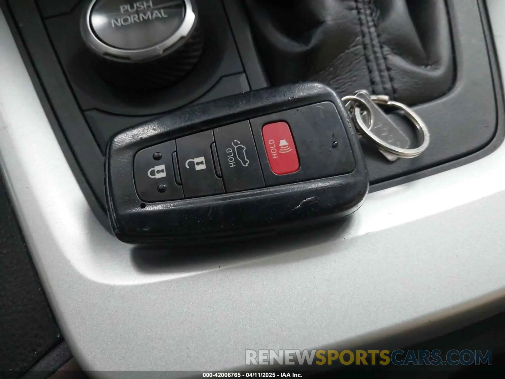 11 fotografías del automóvil dañado 2T3DWRFV5LW053459 TOYOTA RAV4 HYBRID 2020