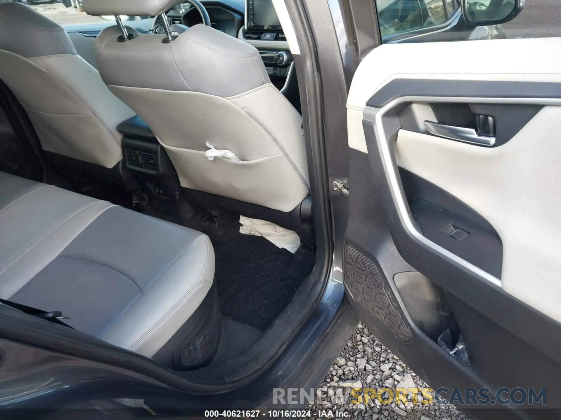 8 fotografías del automóvil dañado 2T3DWRFV5LW075056 TOYOTA RAV4 HYBRID 2020