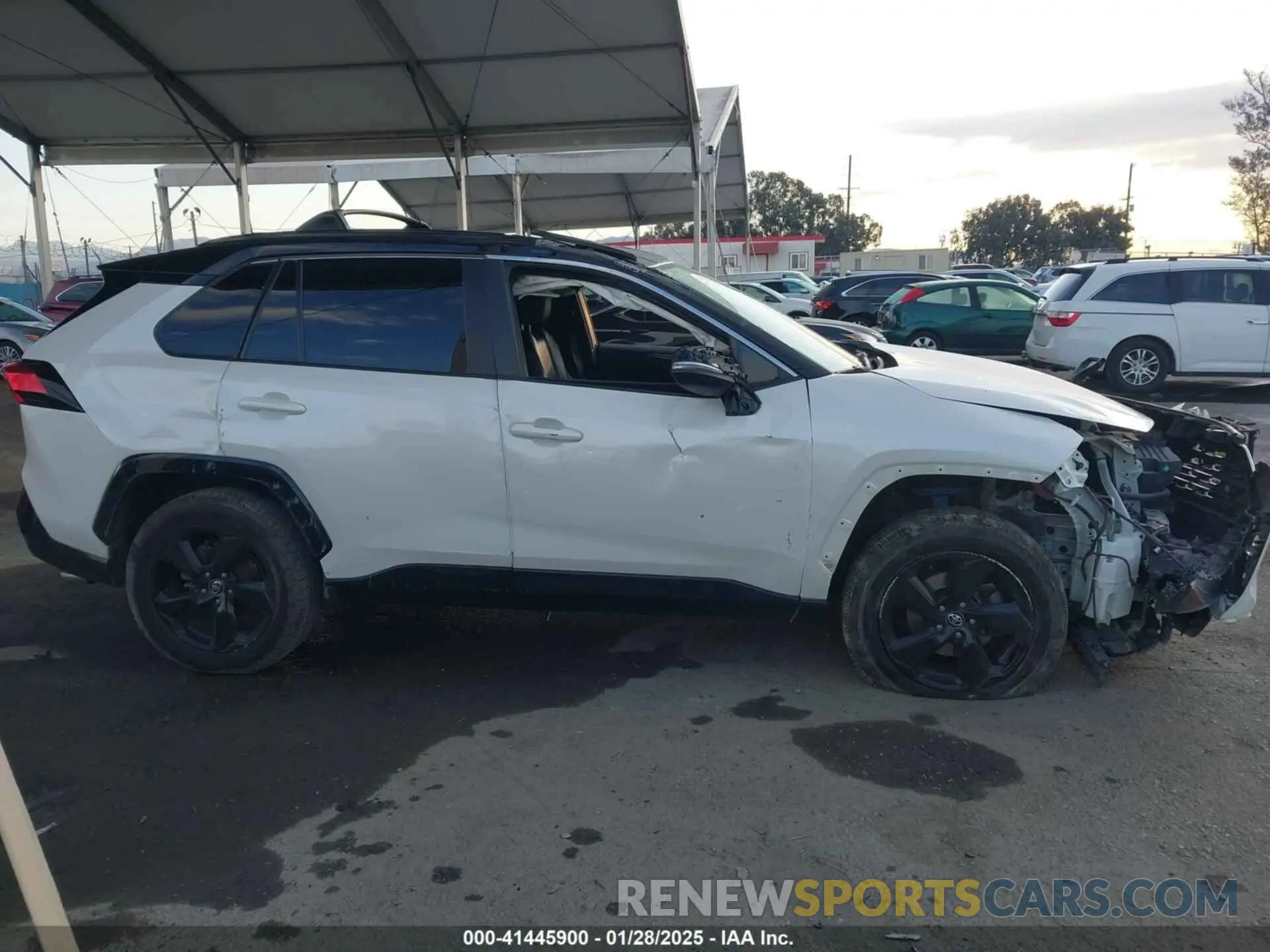 12 fotografías del automóvil dañado 2T3EWRFV9LW050990 TOYOTA RAV4 HYBRID 2020