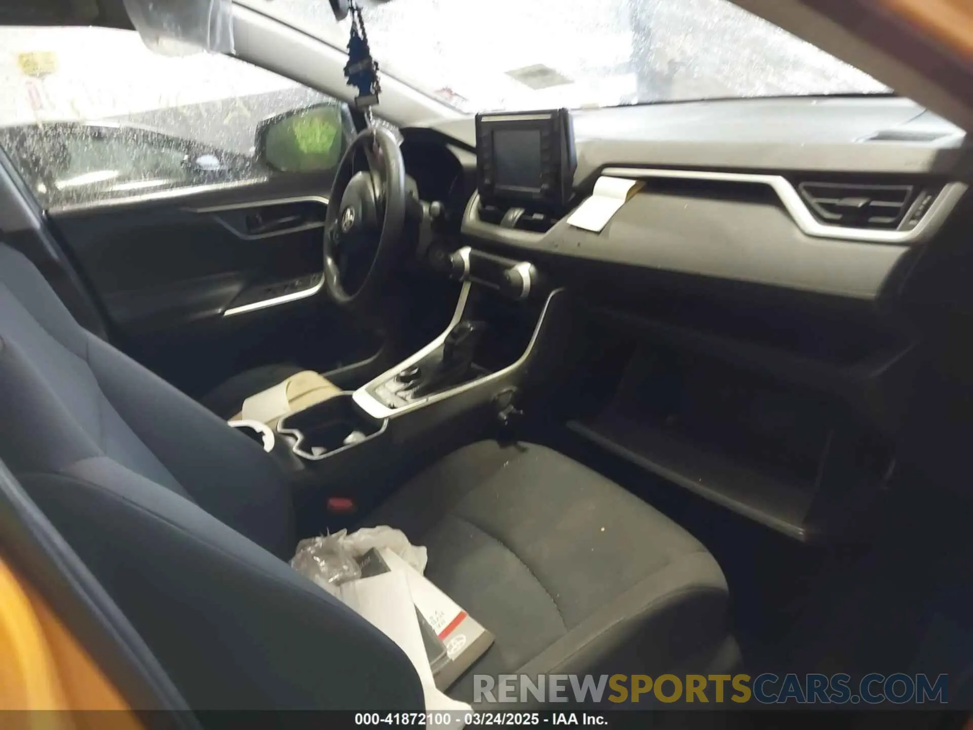 5 fotografías del automóvil dañado 2T3LWRFV3LW059109 TOYOTA RAV4 HYBRID 2020
