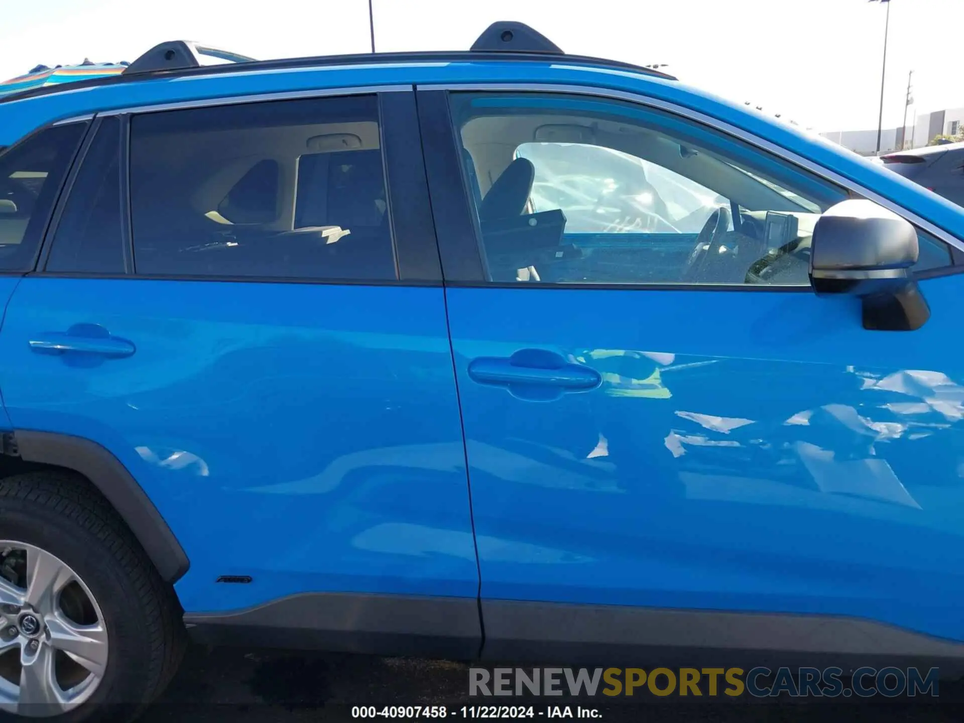 14 fotografías del automóvil dañado 2T3LWRFV7LW051871 TOYOTA RAV4 HYBRID 2020