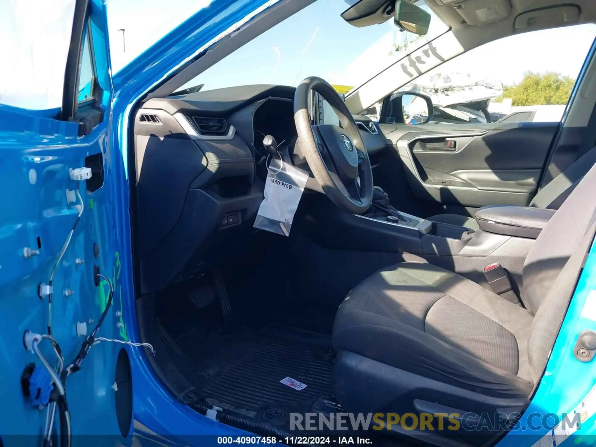 5 fotografías del automóvil dañado 2T3LWRFV7LW051871 TOYOTA RAV4 HYBRID 2020