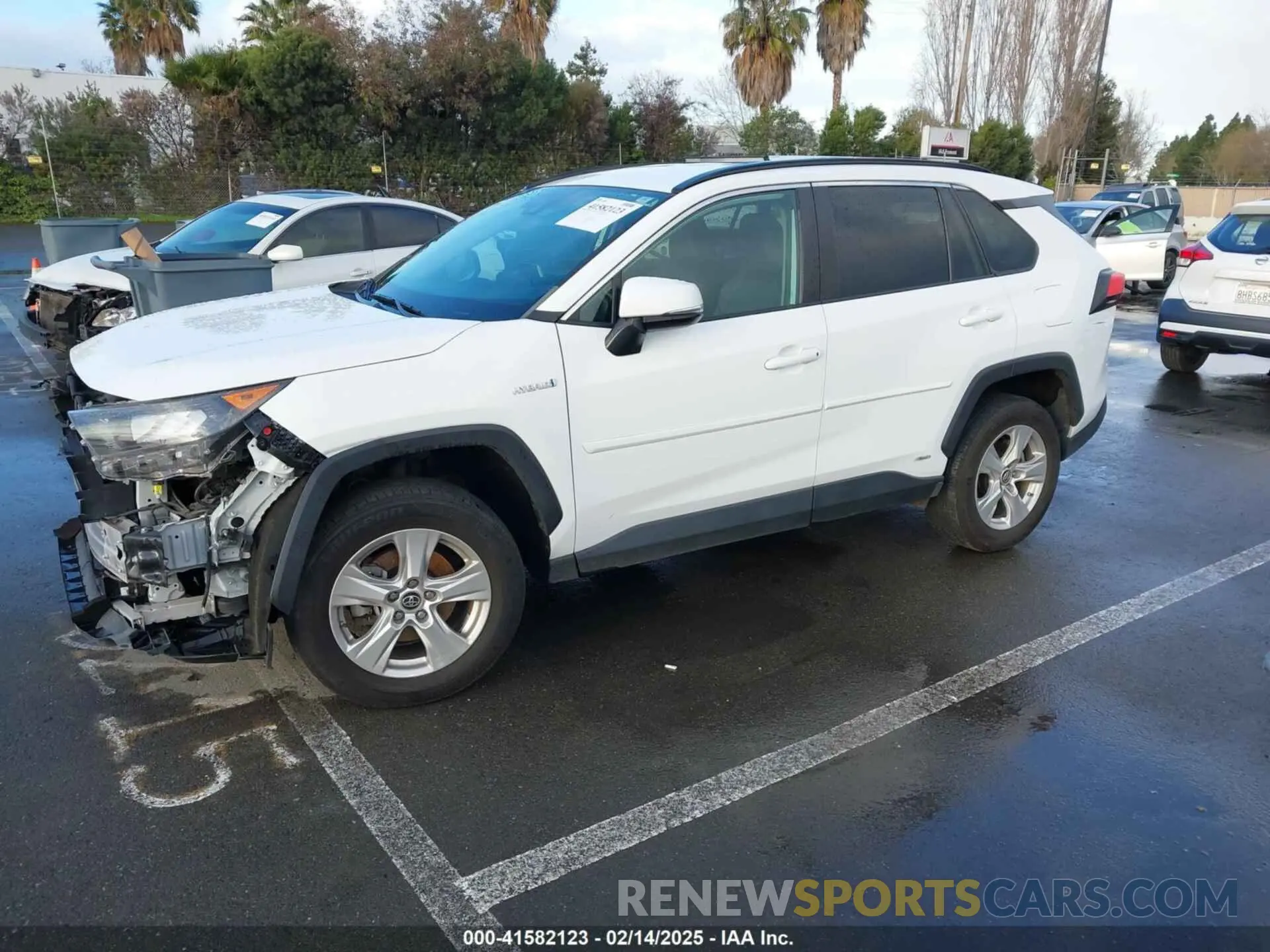 2 fotografías del automóvil dañado 2T3MWRFV4LW091023 TOYOTA RAV4 HYBRID 2020