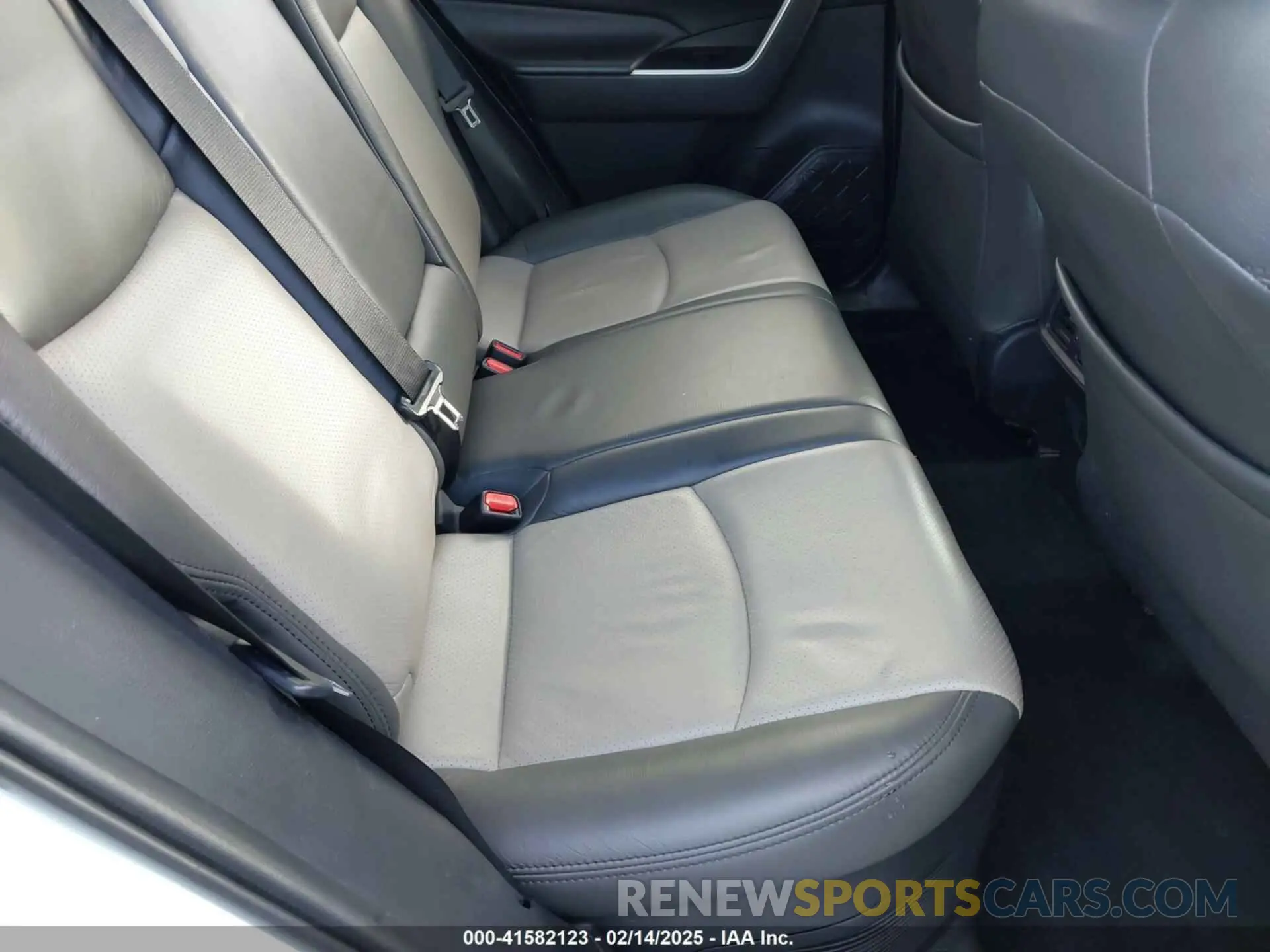 8 fotografías del automóvil dañado 2T3MWRFV4LW091023 TOYOTA RAV4 HYBRID 2020