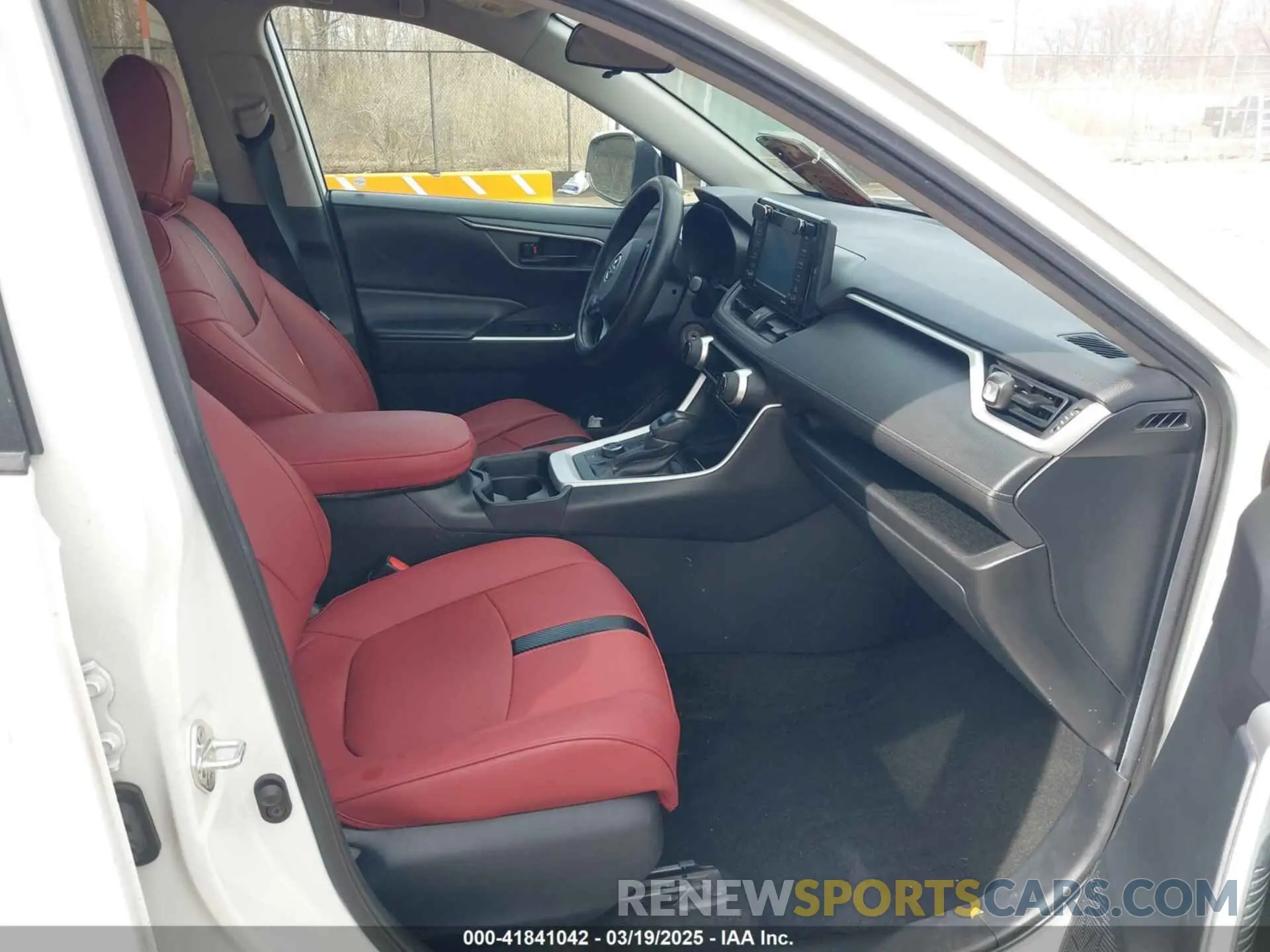 5 fotografías del automóvil dañado 2T3MWRFV7LW050403 TOYOTA RAV4 HYBRID 2020
